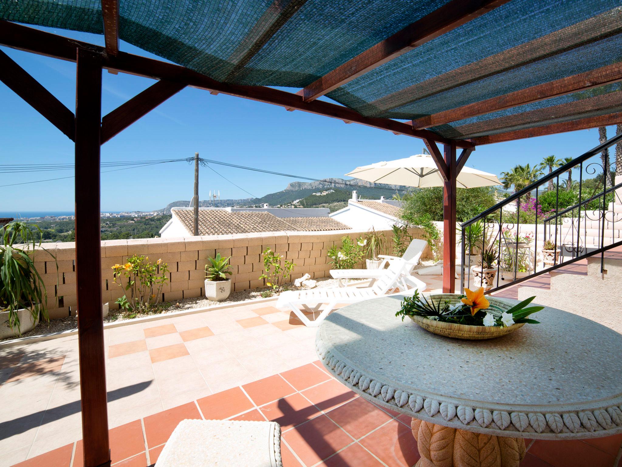 Foto 18 - Casa de 3 quartos em Calp com piscina e vistas do mar