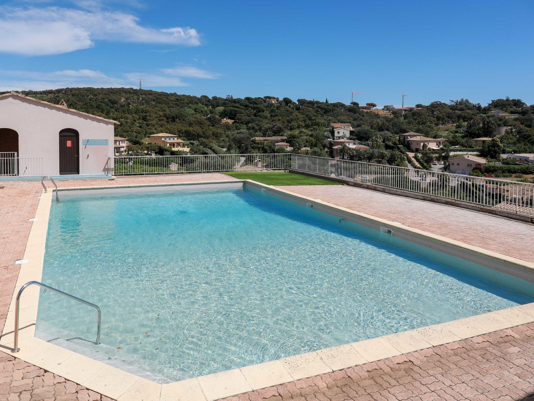 Foto 19 - Casa de 1 quarto em Sainte-Maxime com piscina e jardim