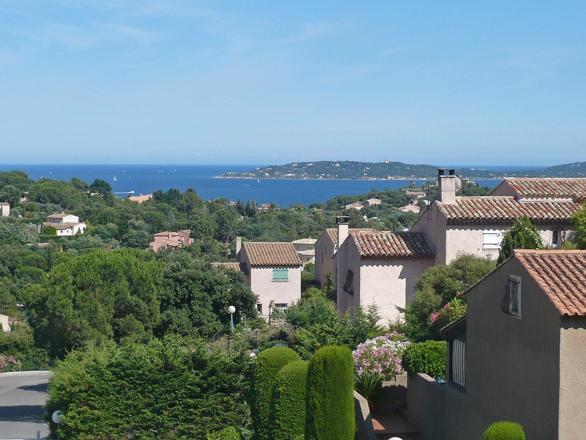 Foto 18 - Casa de 2 quartos em Sainte-Maxime com piscina e vistas do mar