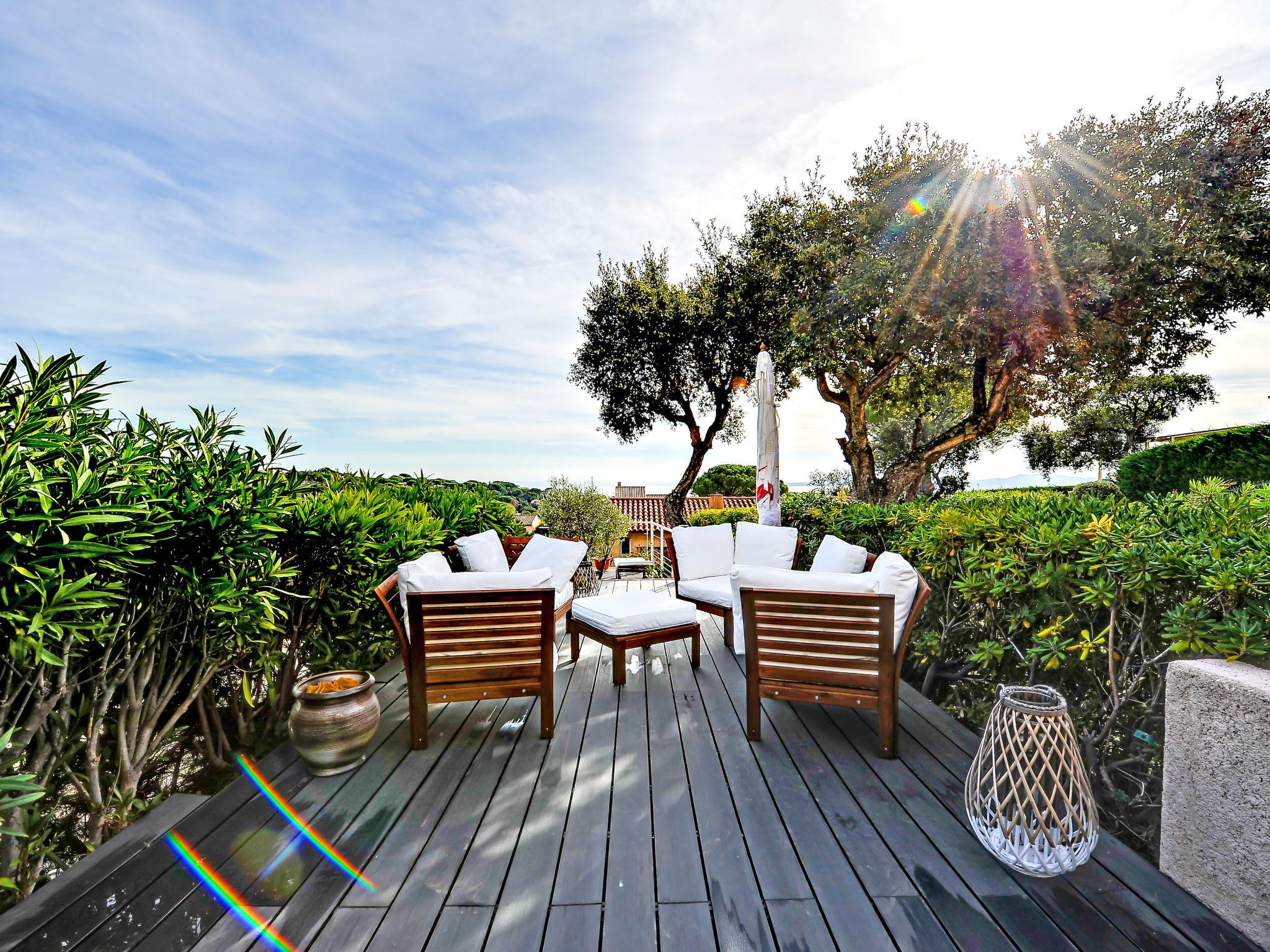 Foto 15 - Casa de 1 habitación en Sainte-Maxime con piscina y terraza
