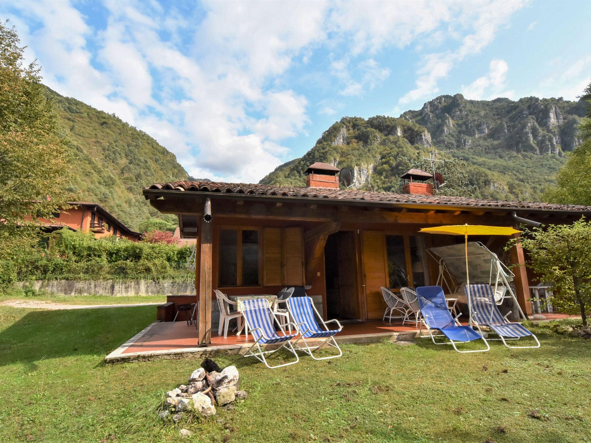 Photo 19 - 2 bedroom House in Idro with terrace and mountain view
