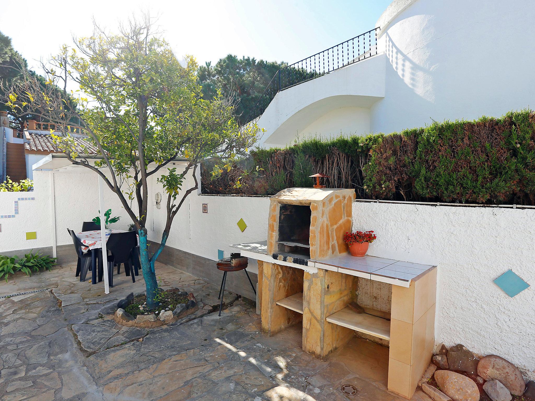 Foto 2 - Casa de 4 habitaciones en Cambrils con terraza