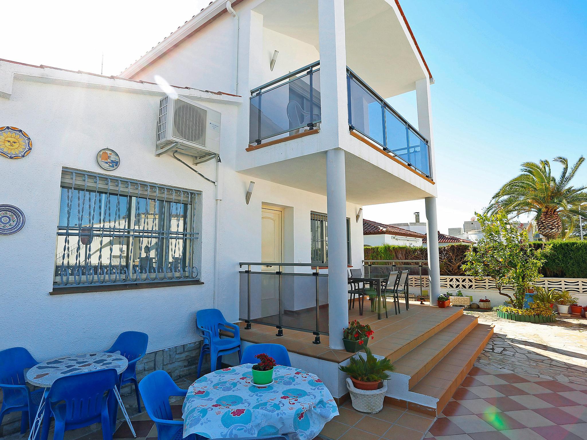 Foto 14 - Casa de 4 habitaciones en Cambrils con terraza