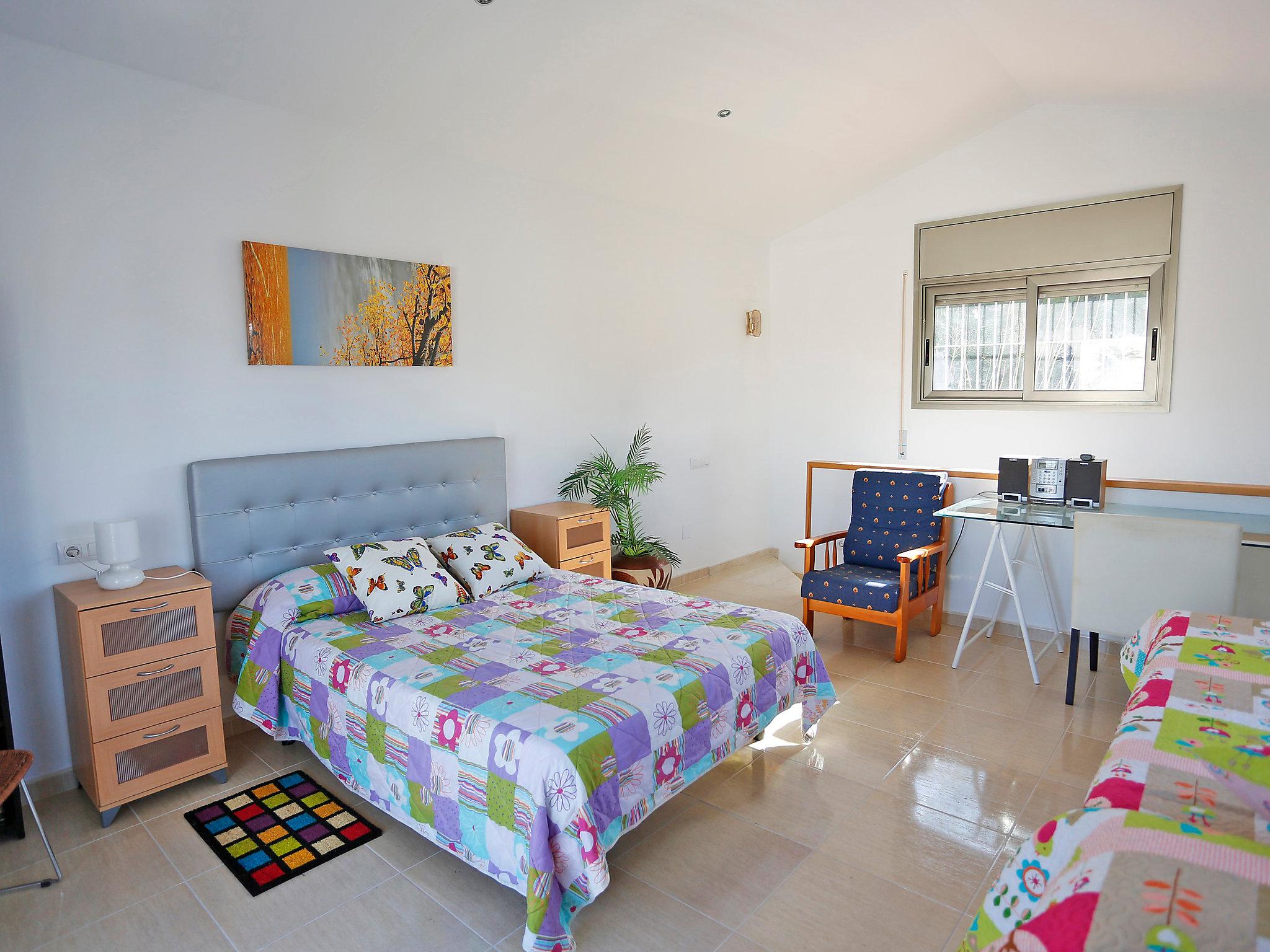 Photo 7 - 4 bedroom House in Cambrils with terrace