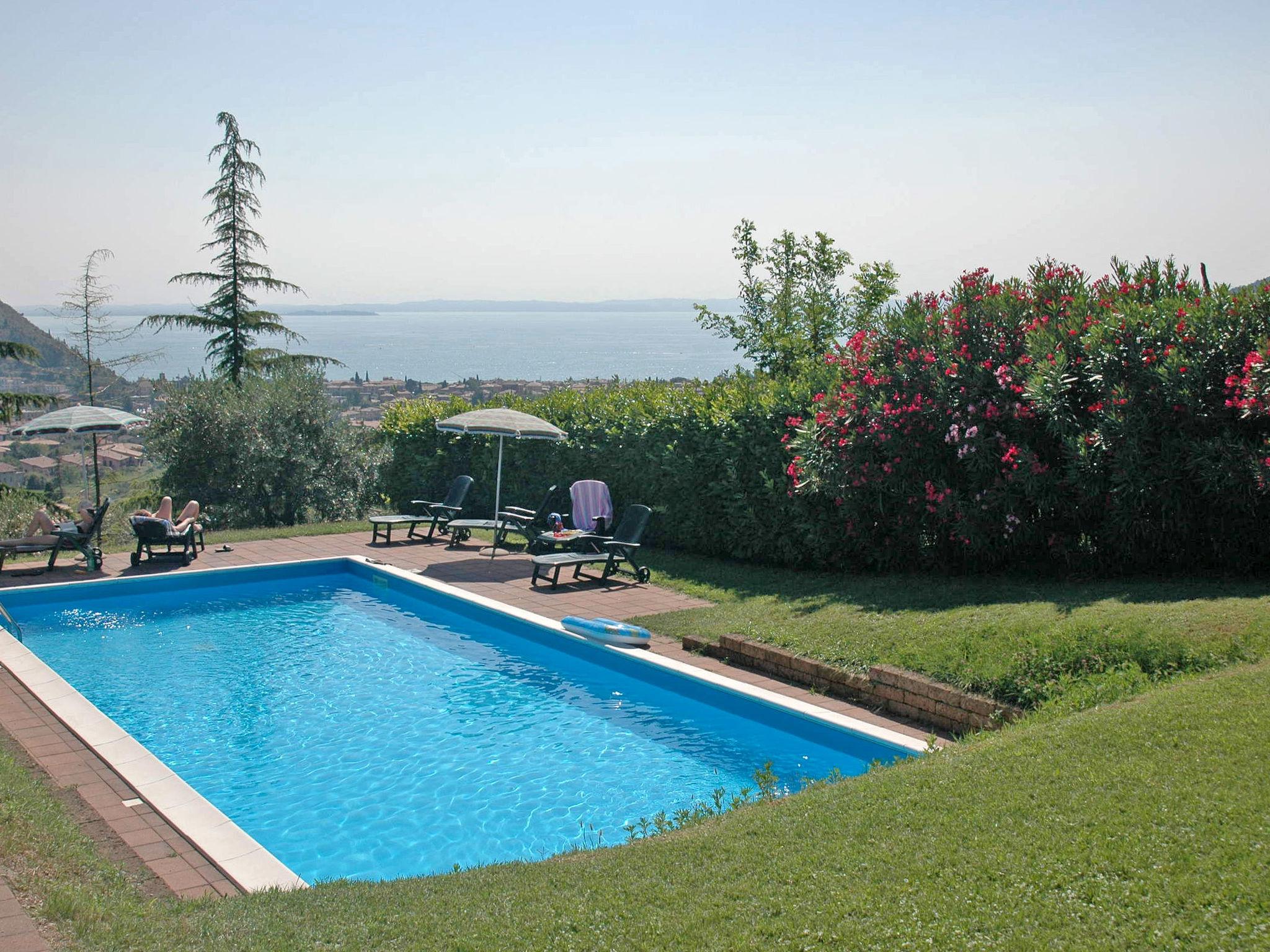 Photo 2 - Appartement de 1 chambre à Garda avec piscine et vues sur la montagne