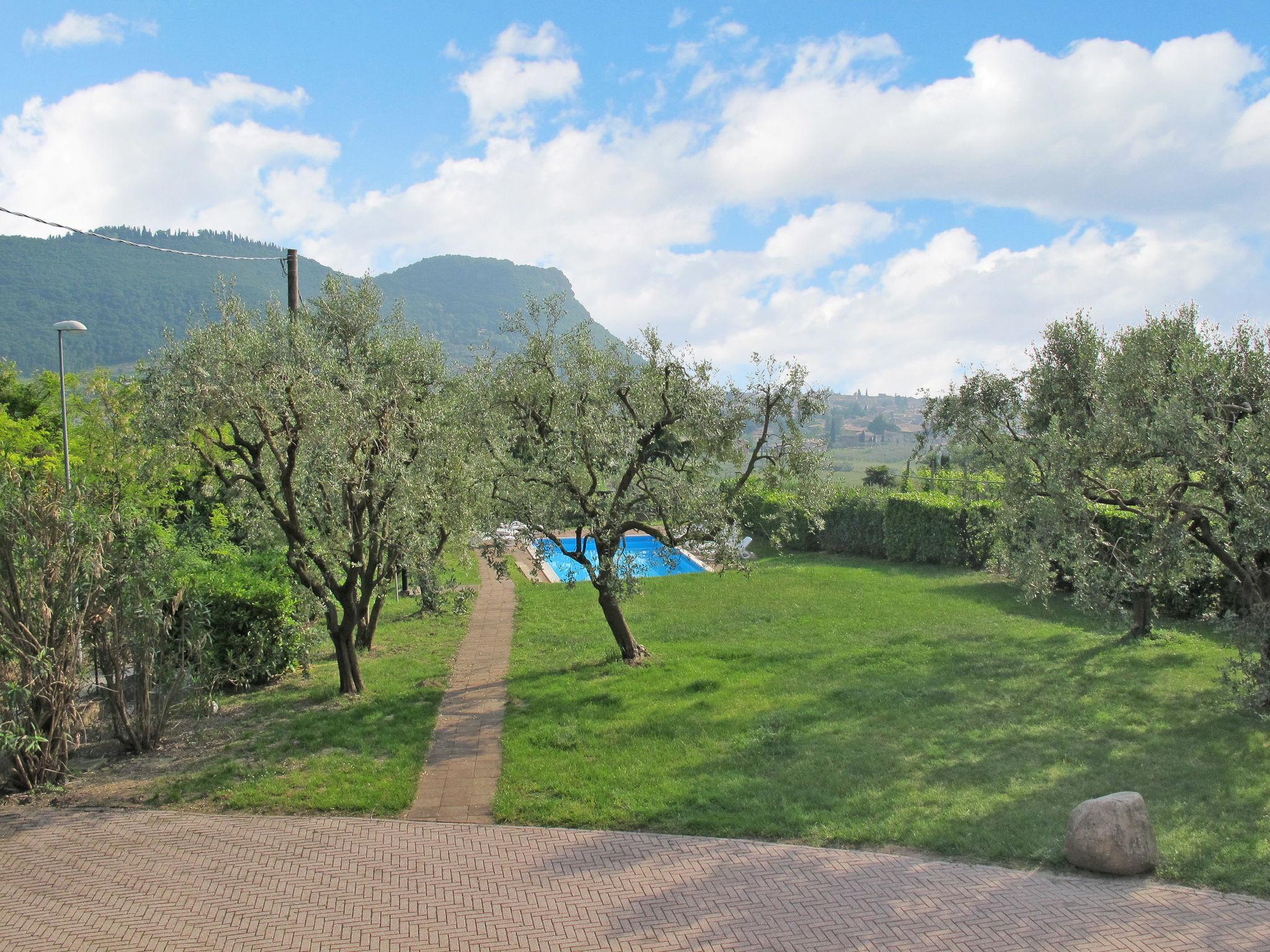 Photo 15 - Appartement en Garda avec piscine et jardin