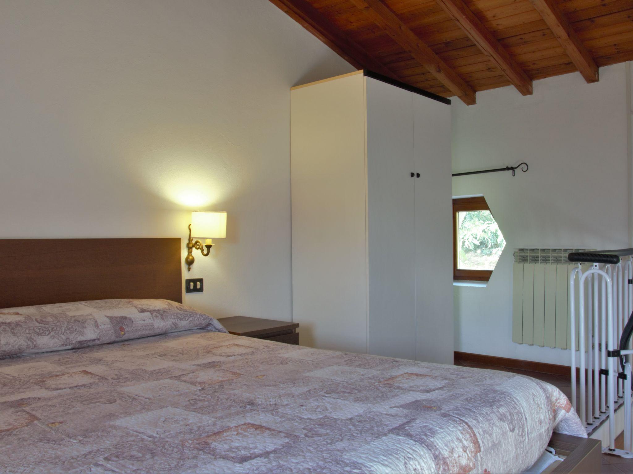 Foto 10 - Appartamento con 2 camere da letto a Garda con piscina e giardino