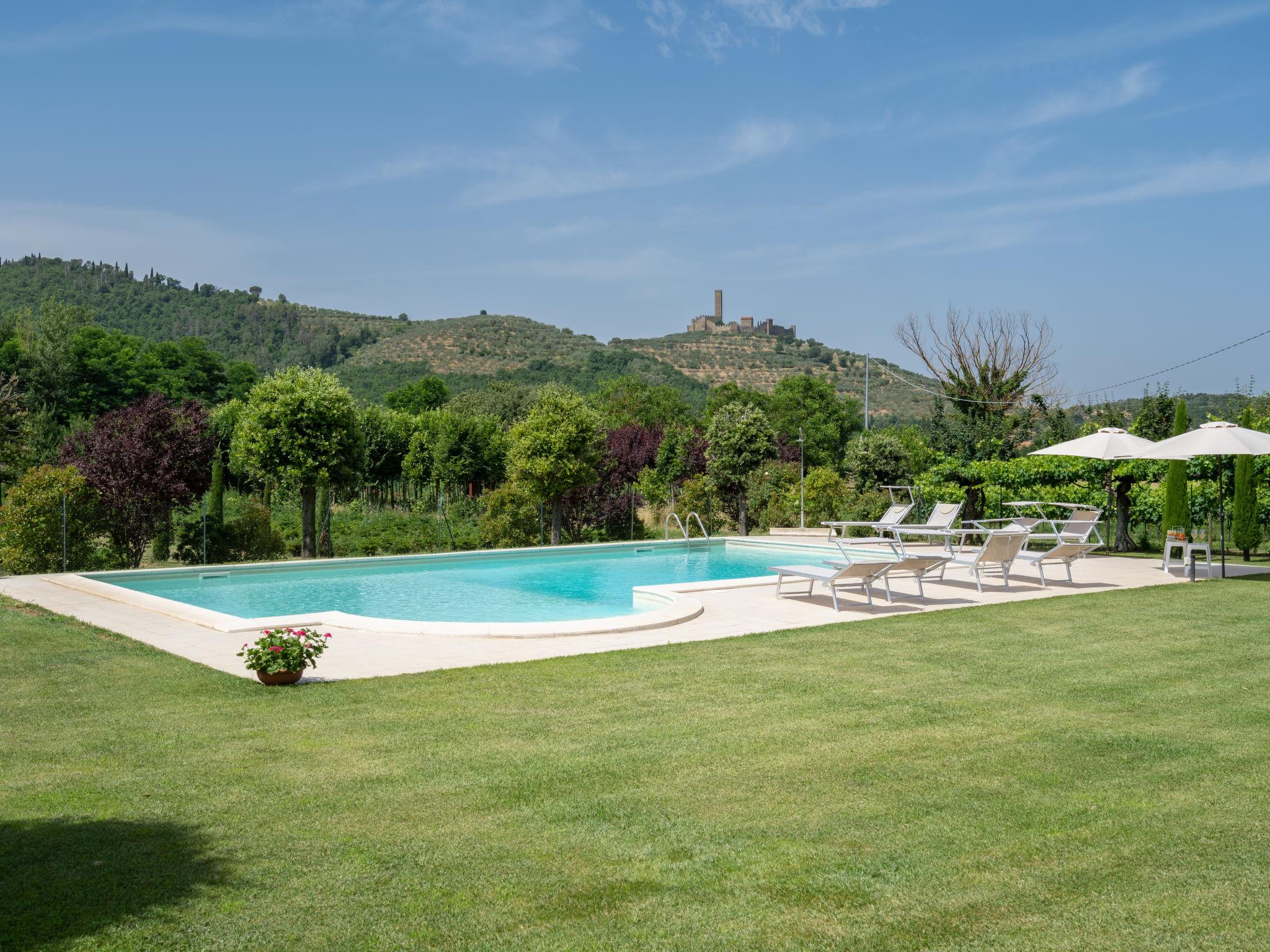 Photo 2 - 2 bedroom House in Castiglion Fiorentino with private pool and garden