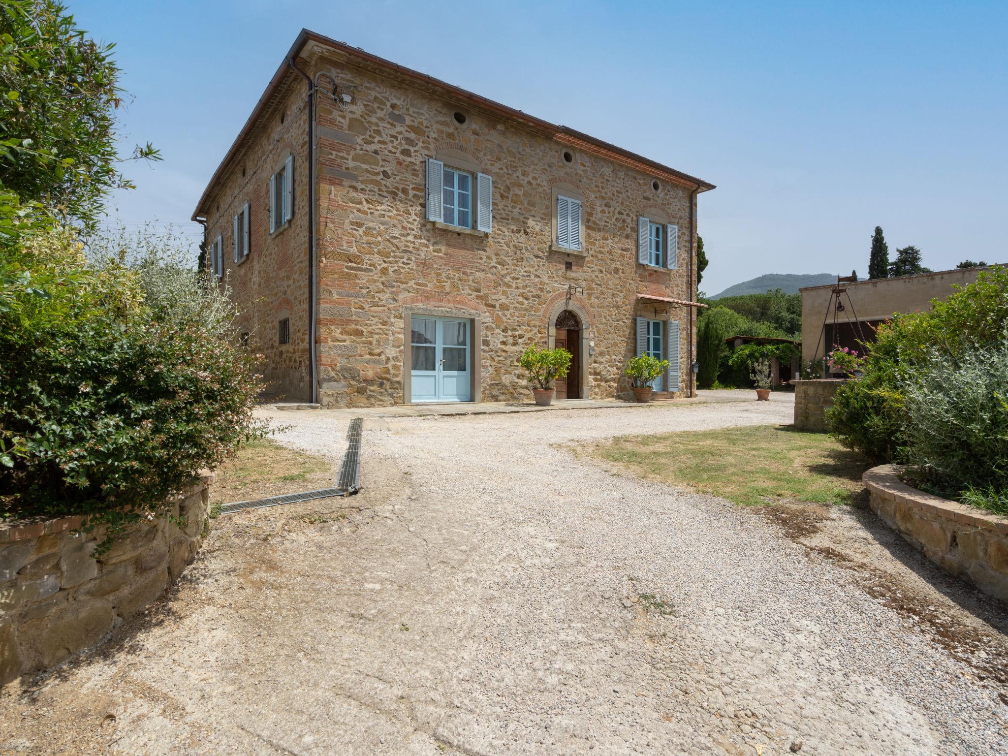 Foto 1 - Casa de 2 habitaciones en Castiglion Fiorentino con piscina privada y jardín
