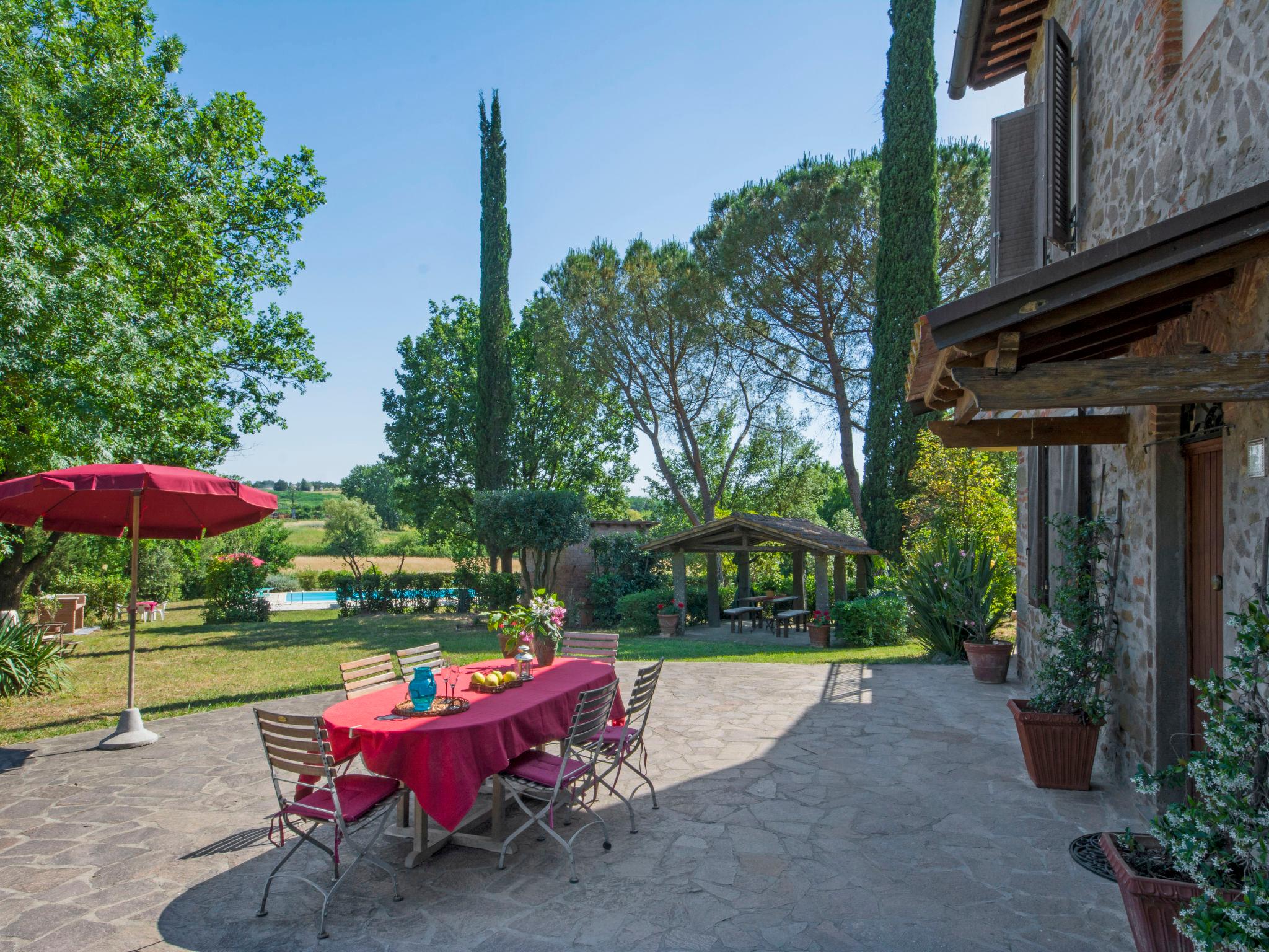 Foto 2 - Casa de 4 quartos em Larciano com piscina privada e jardim