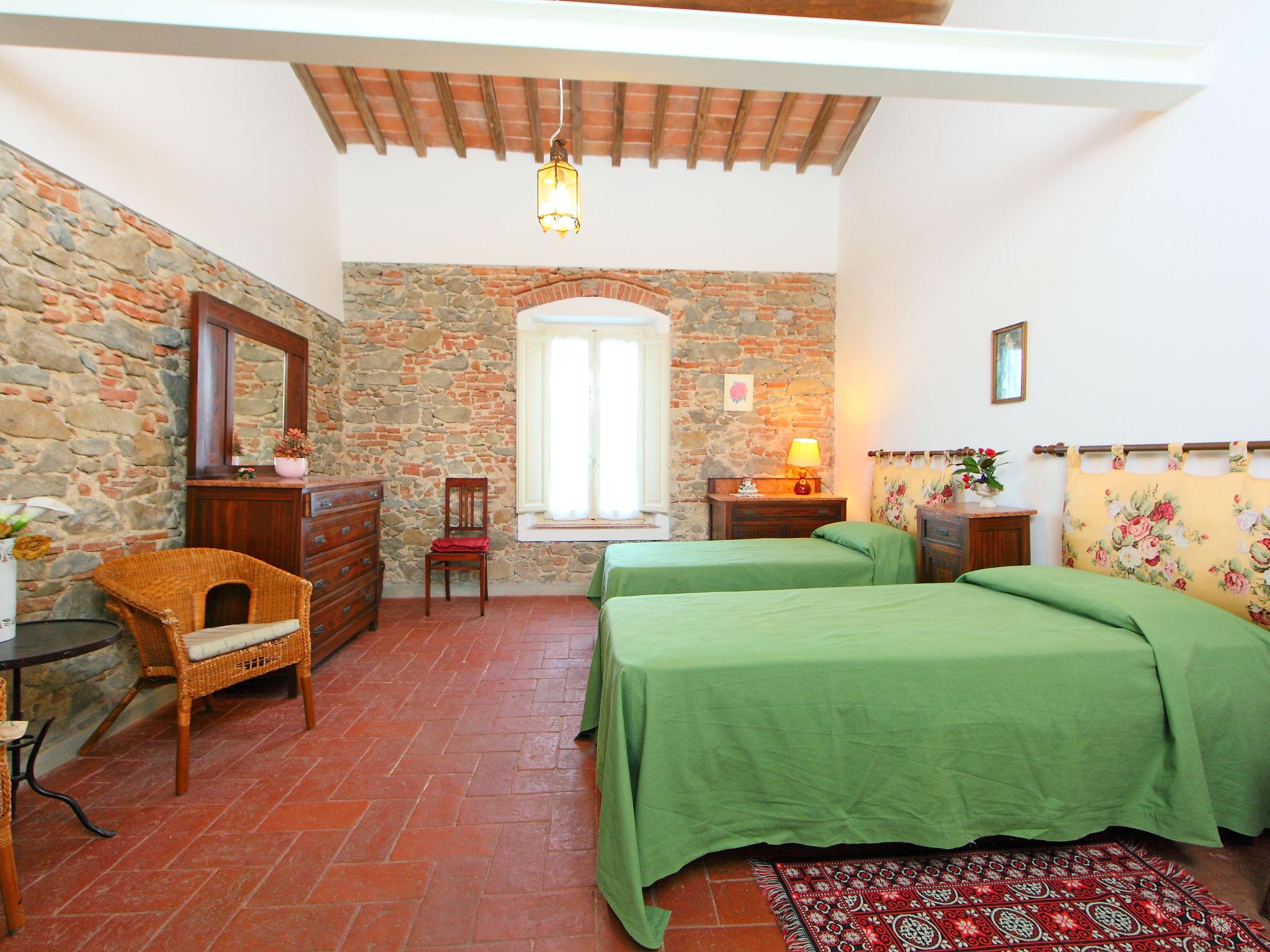 Foto 13 - Haus mit 4 Schlafzimmern in Larciano mit privater pool und garten