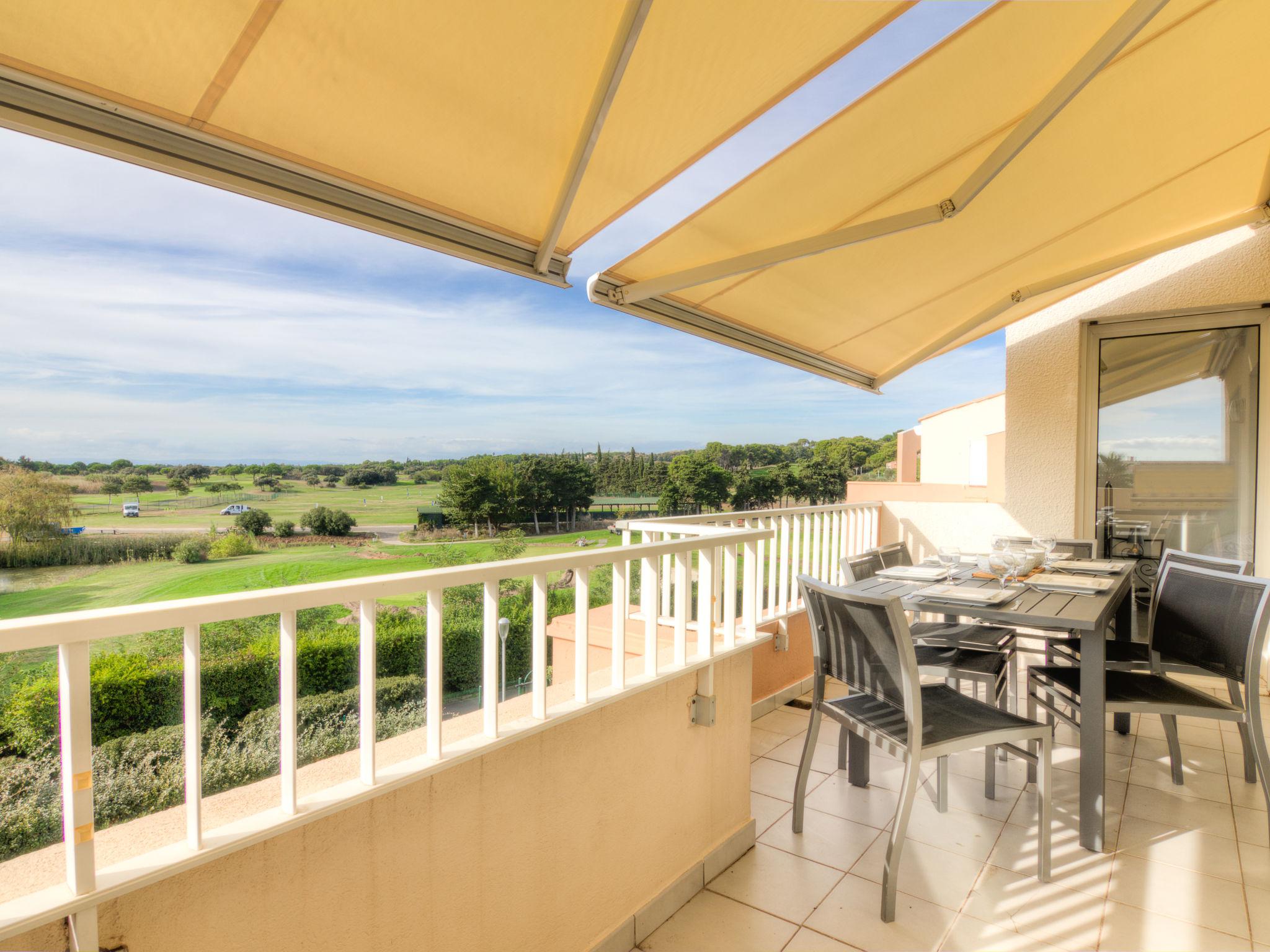 Photo 17 - 3 bedroom Apartment in Agde with swimming pool and terrace