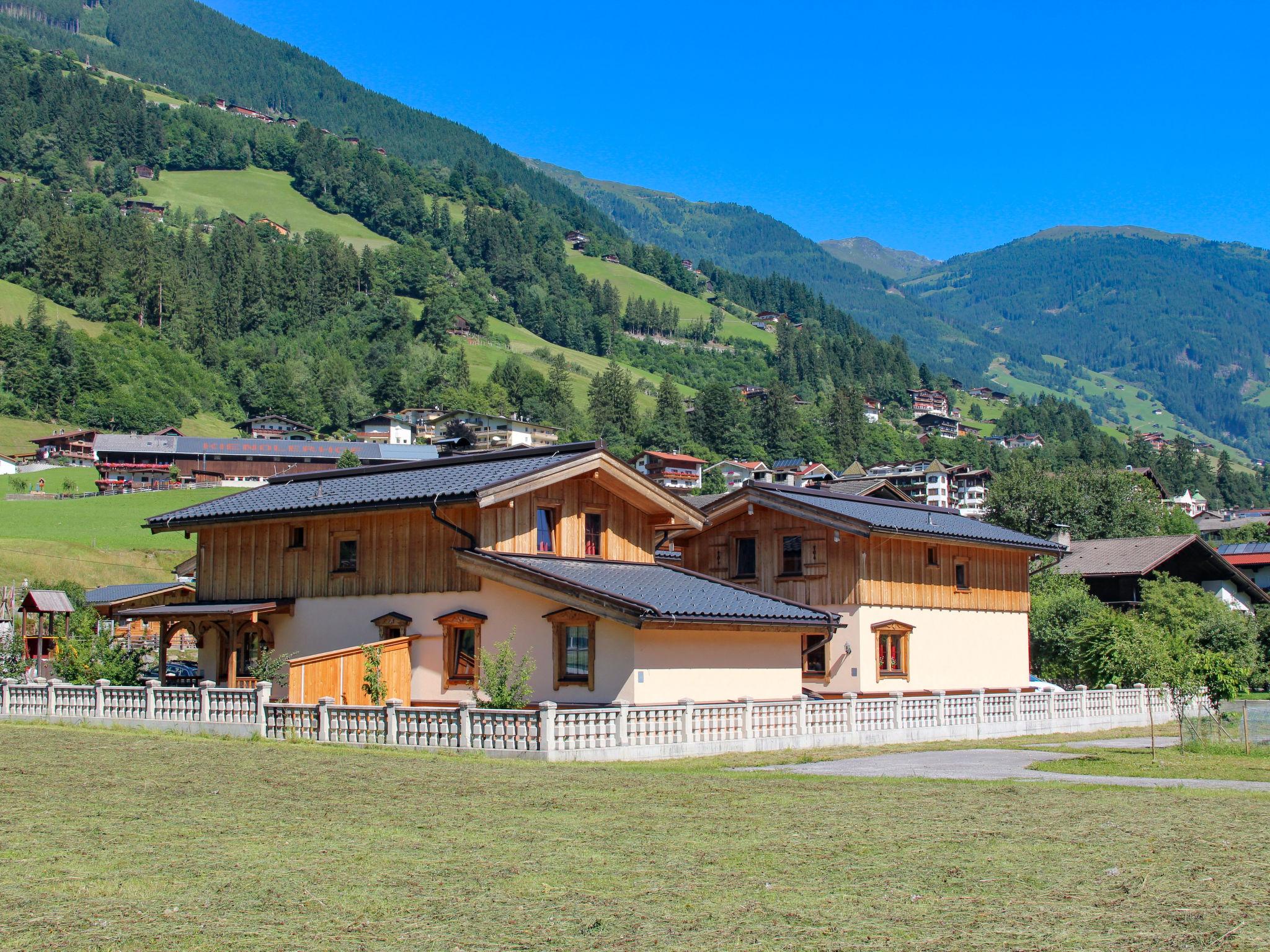 Foto 1 - Casa de 5 quartos em Schwendau com jardim e vista para a montanha