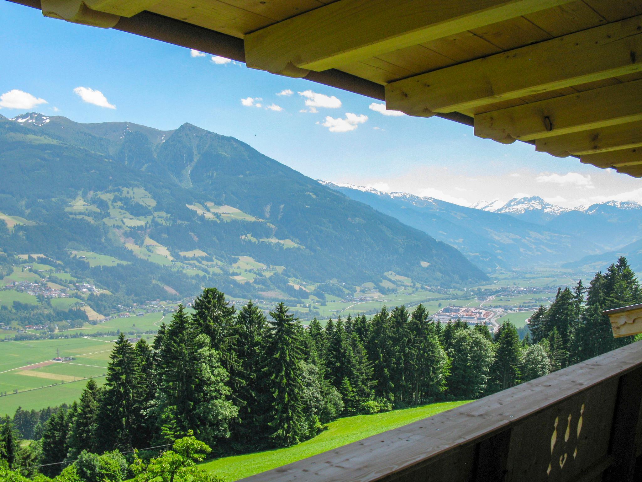 Foto 6 - Appartamento con 4 camere da letto a Fügenberg con vista sulle montagne