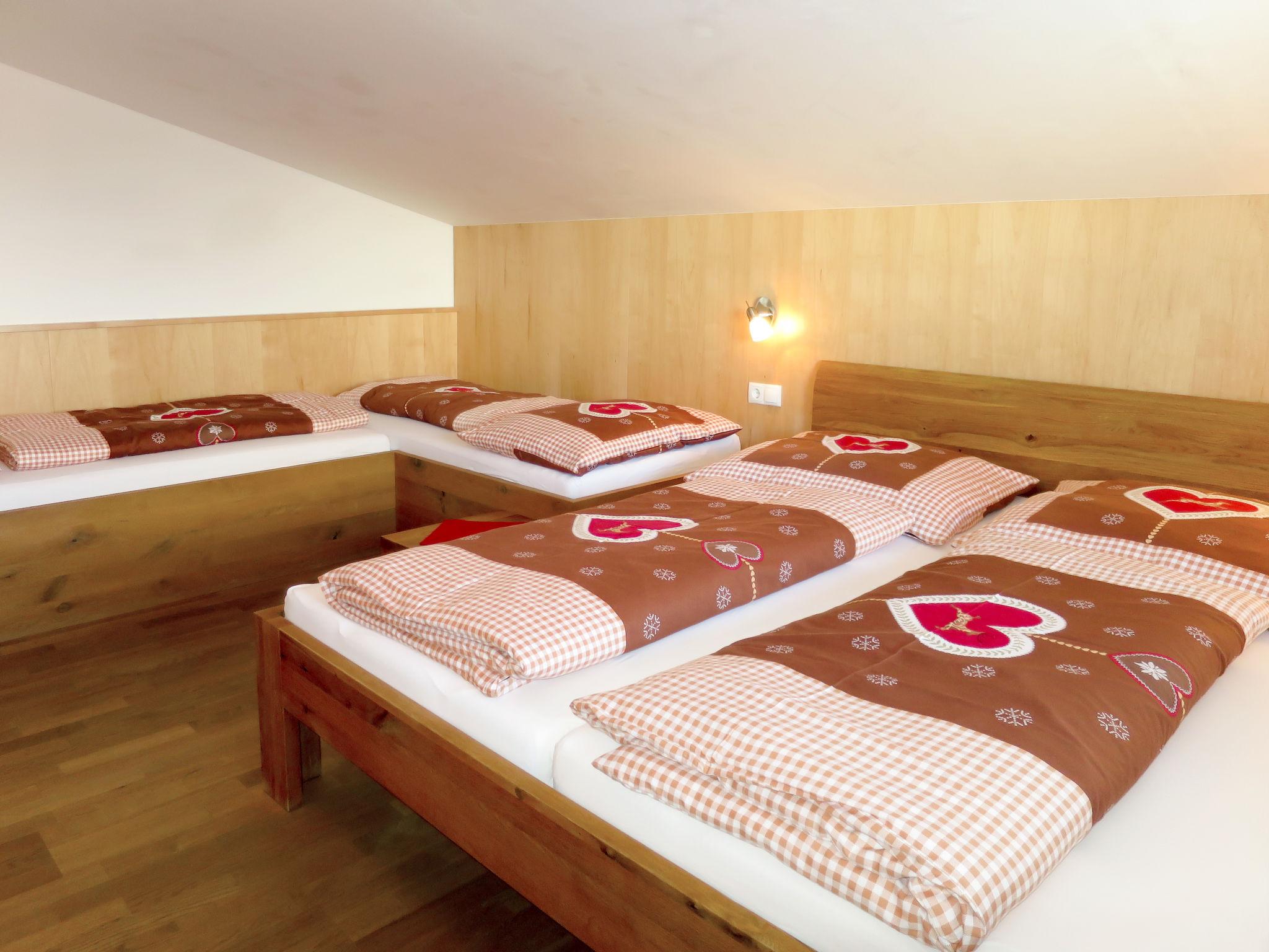 Foto 16 - Appartamento con 4 camere da letto a Fügenberg con vista sulle montagne