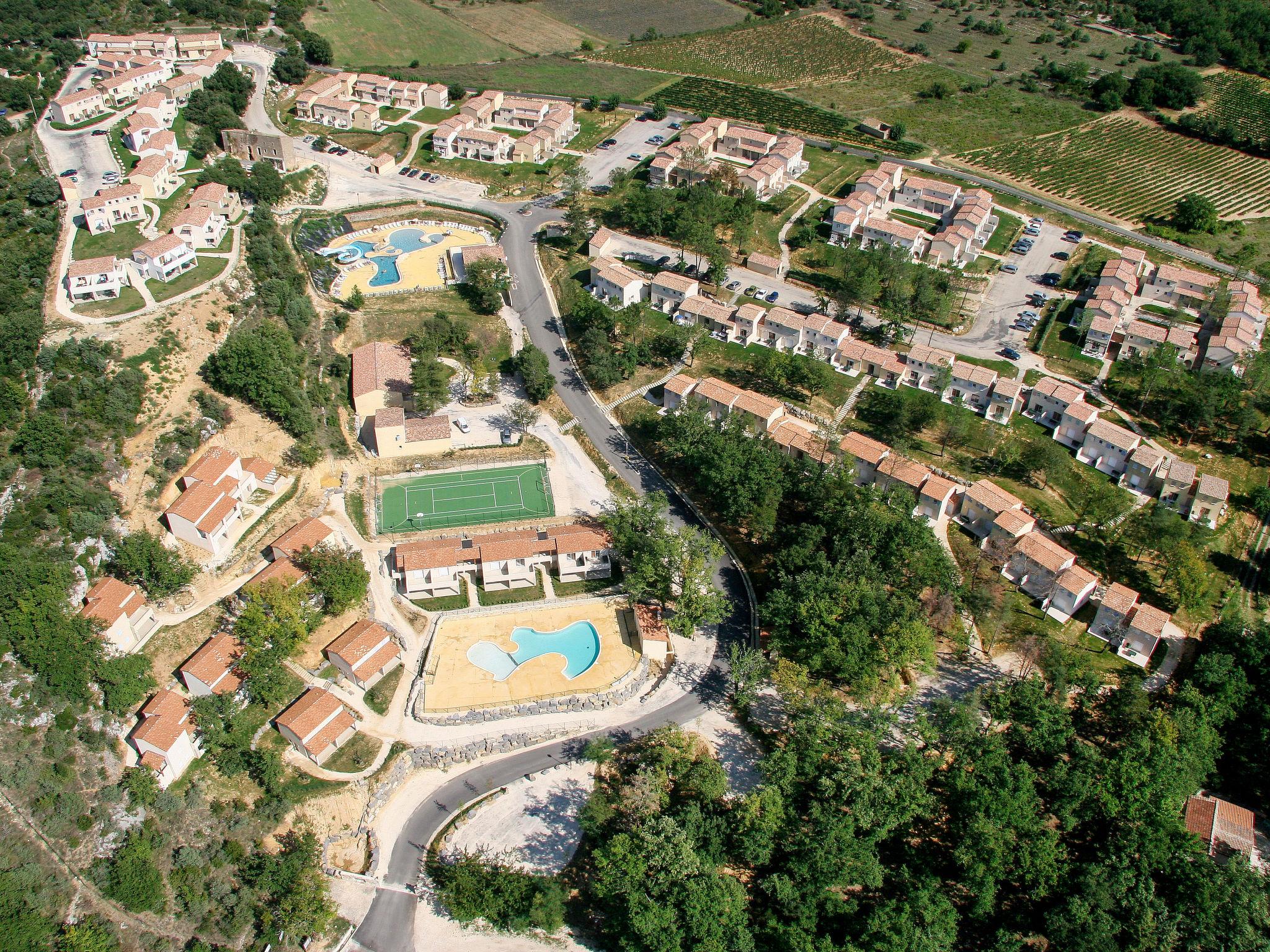 Foto 14 - Casa de 3 quartos em Salavas com piscina e terraço