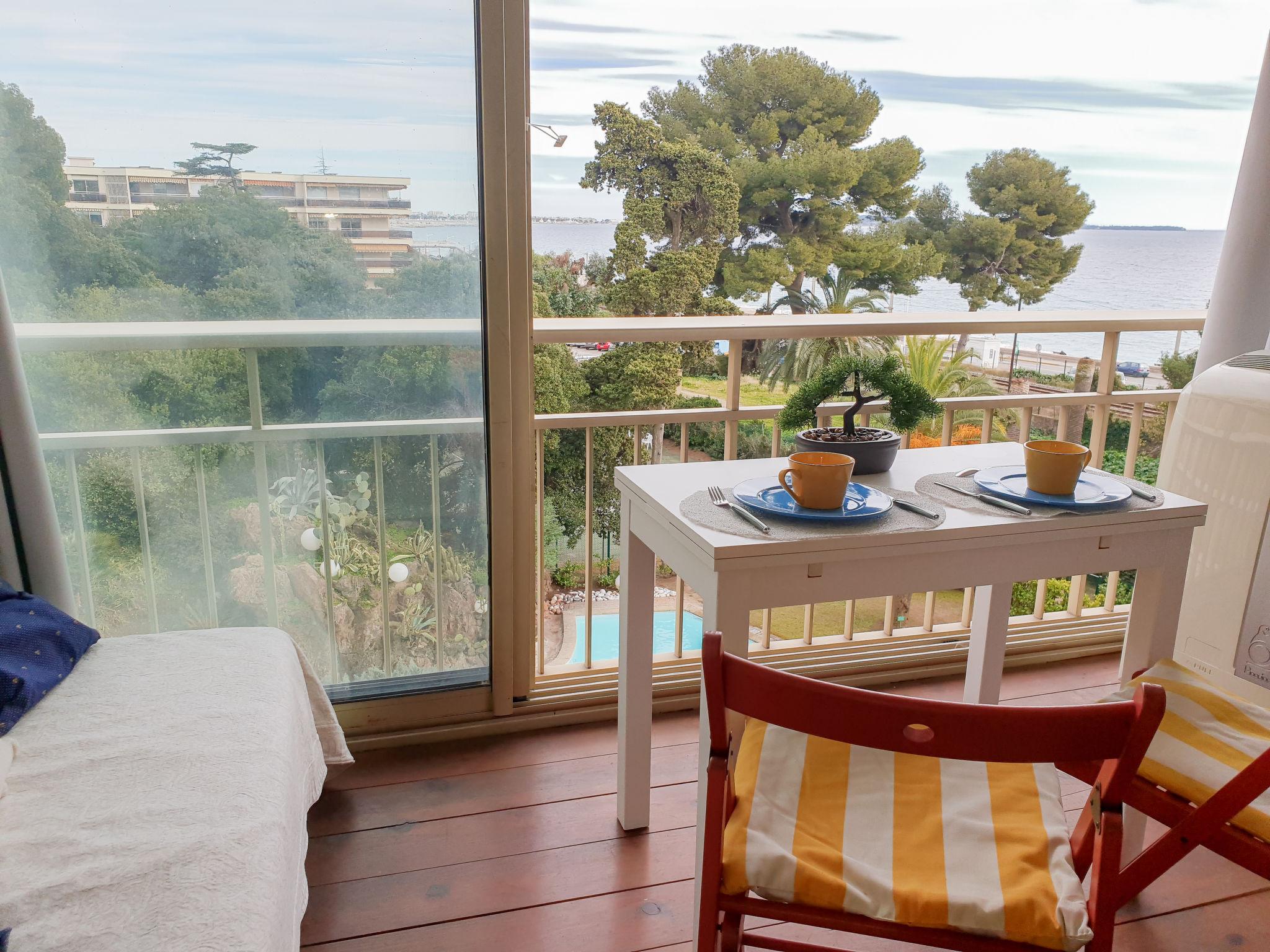 Foto 11 - Apartamento en Cannes con jardín y vistas al mar