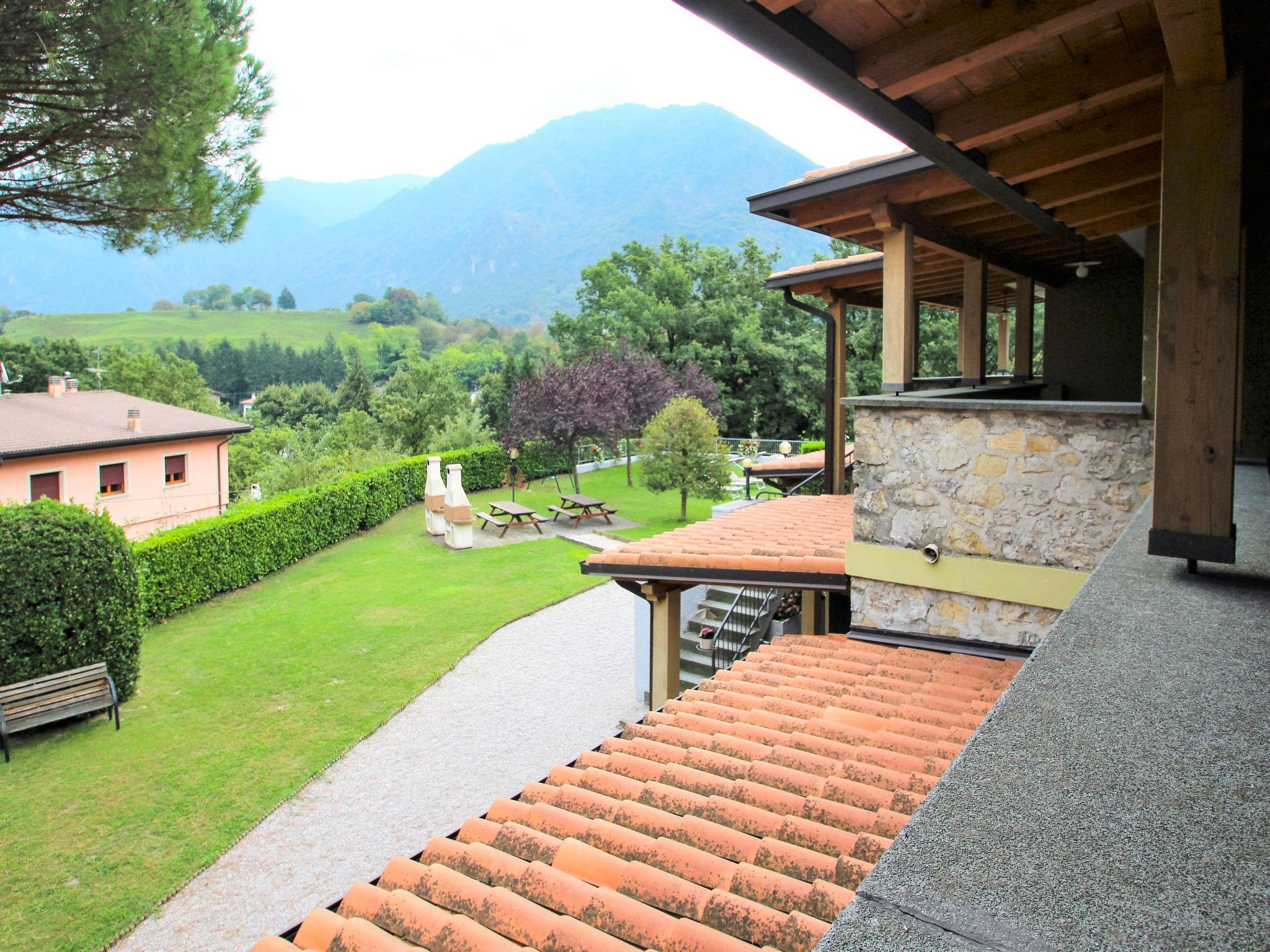 Foto 28 - Appartamento con 2 camere da letto a Idro con piscina e vista sulle montagne