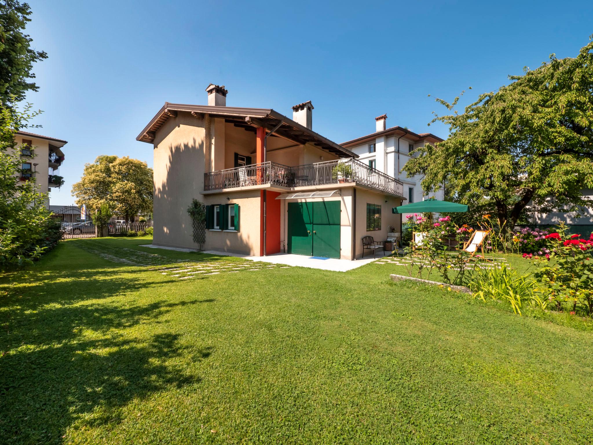 Photo 2 - Maison de 2 chambres à San Daniele del Friuli avec jardin et terrasse