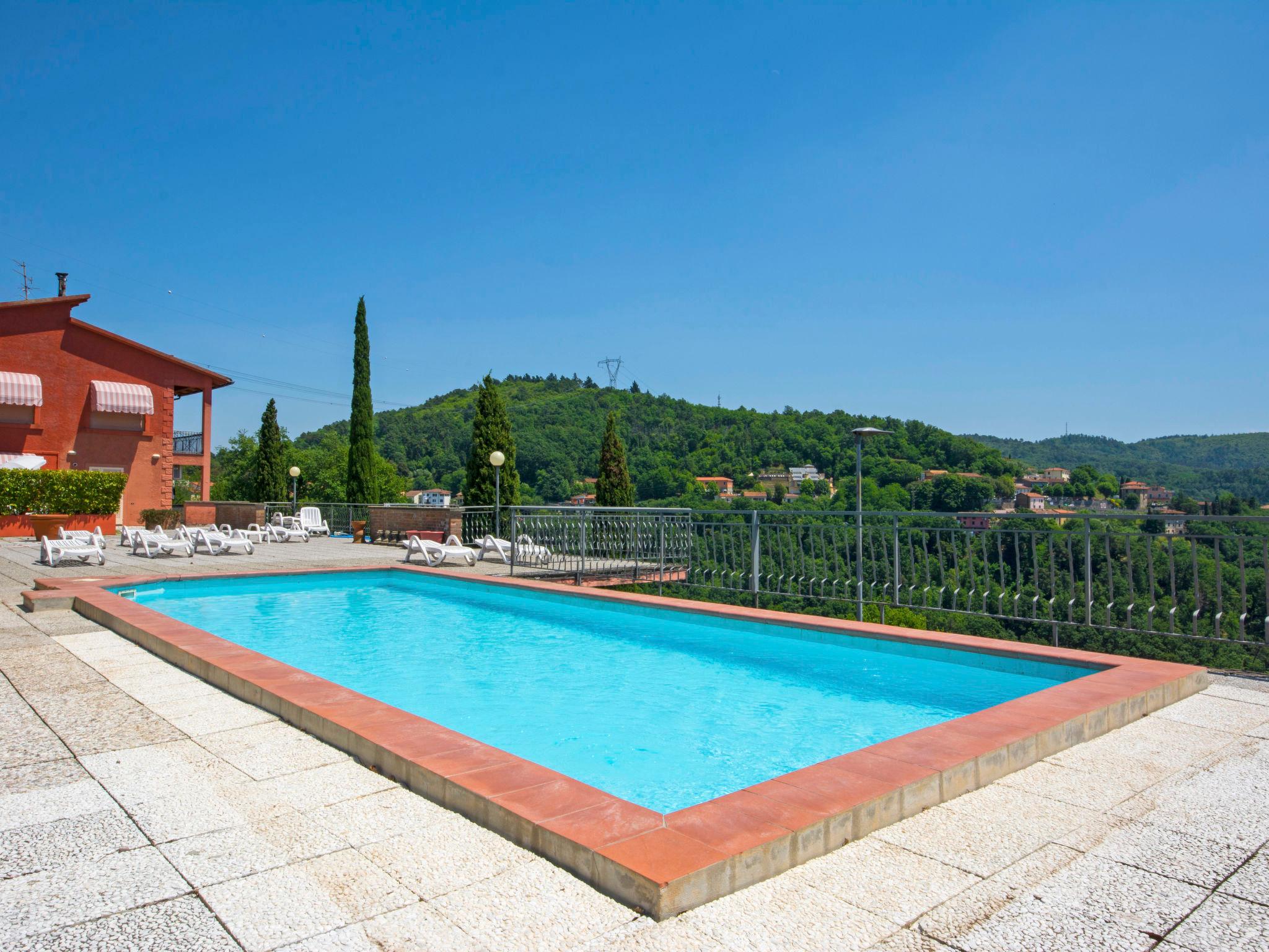 Photo 1 - Appartement de 2 chambres à Lamporecchio avec piscine et jardin