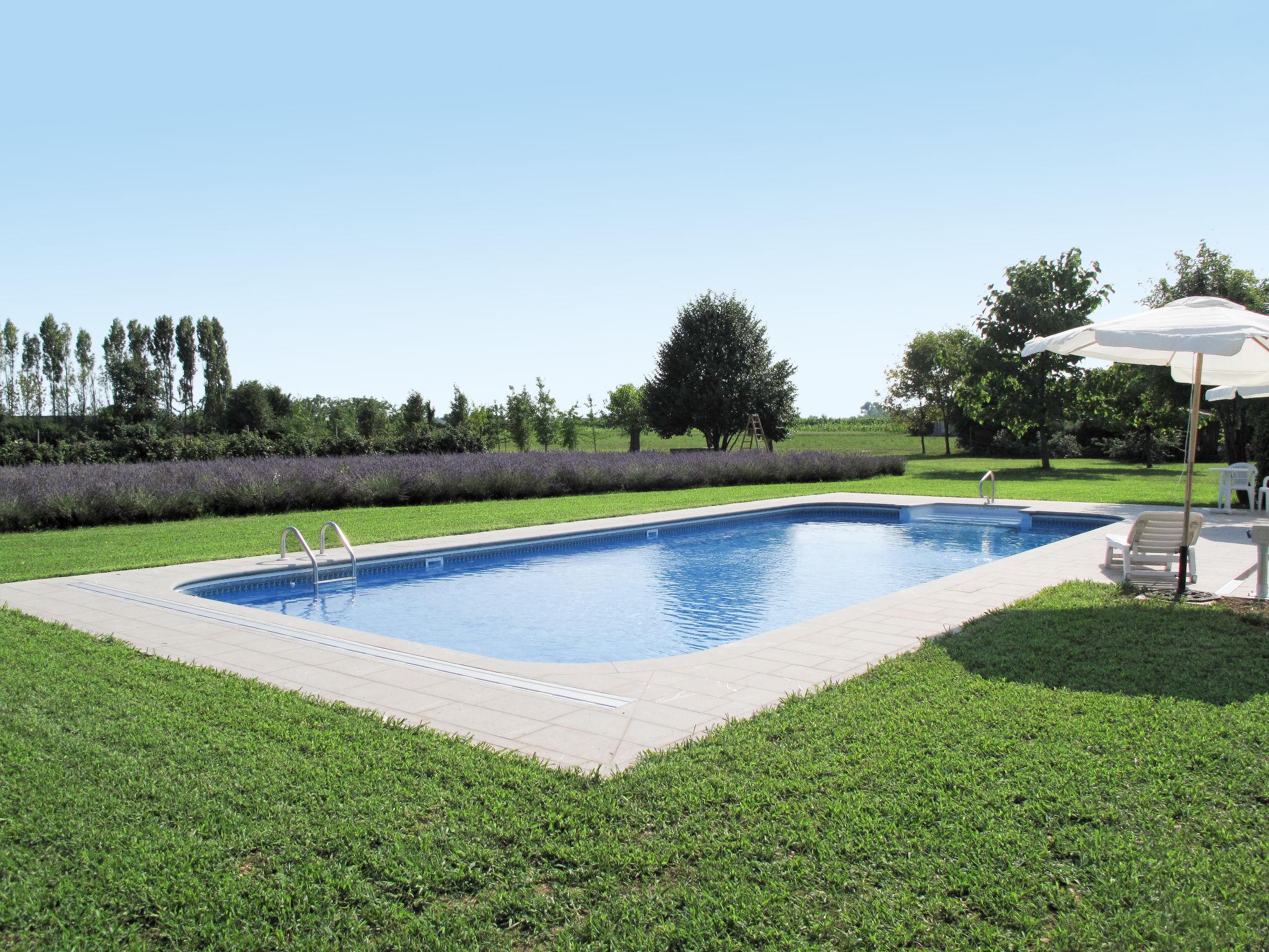 Photo 2 - Maison de 2 chambres à Povoletto avec piscine et jardin
