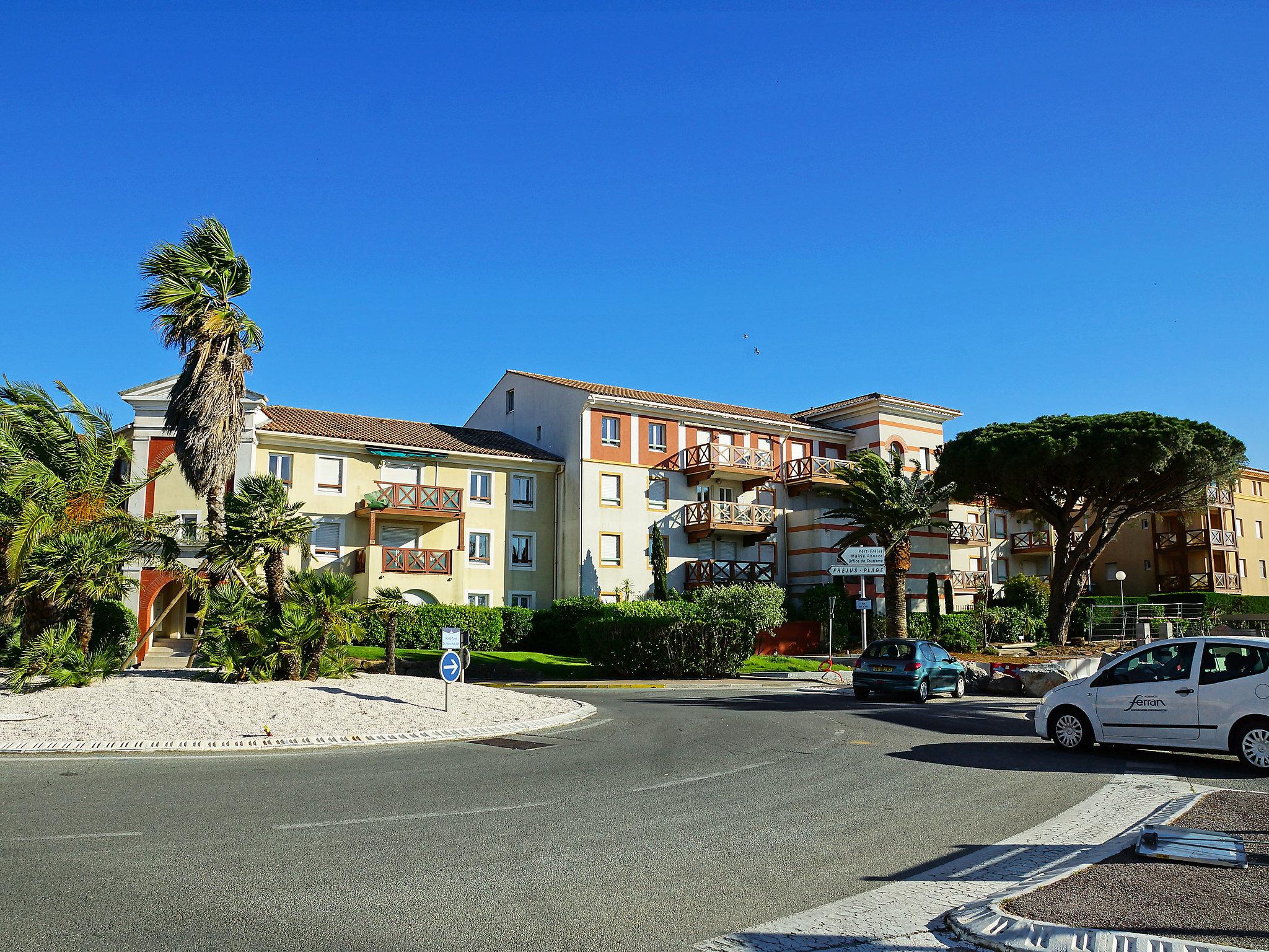 Foto 18 - Apartamento de 1 habitación en Fréjus con terraza