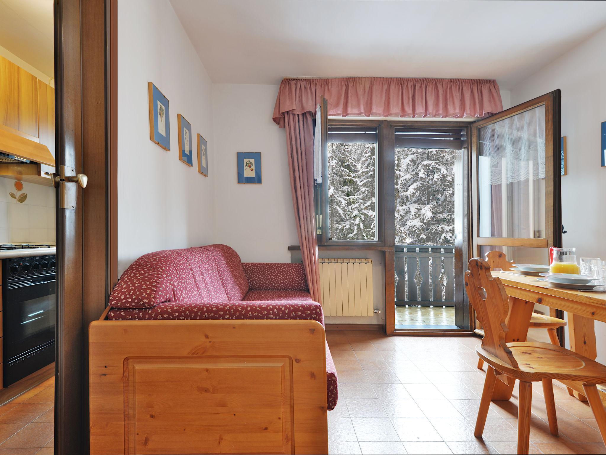 Photo 5 - 1 bedroom Apartment in Campitello di Fassa with mountain view