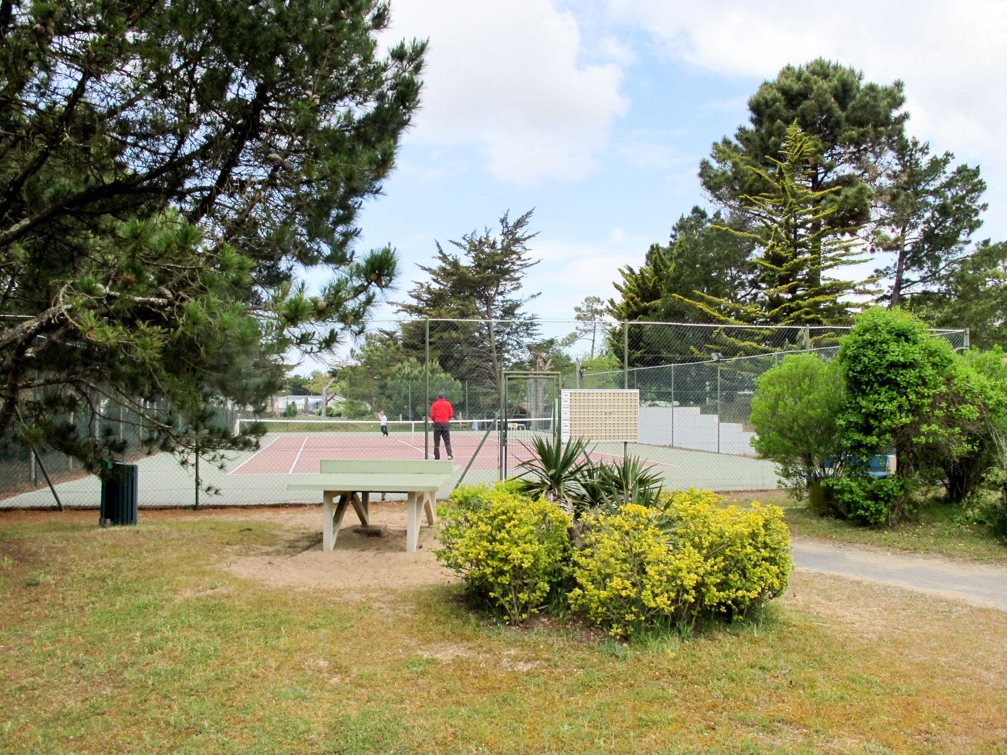 Photo 16 - Maison de 1 chambre à Saint-Hilaire-de-Riez avec piscine et jardin