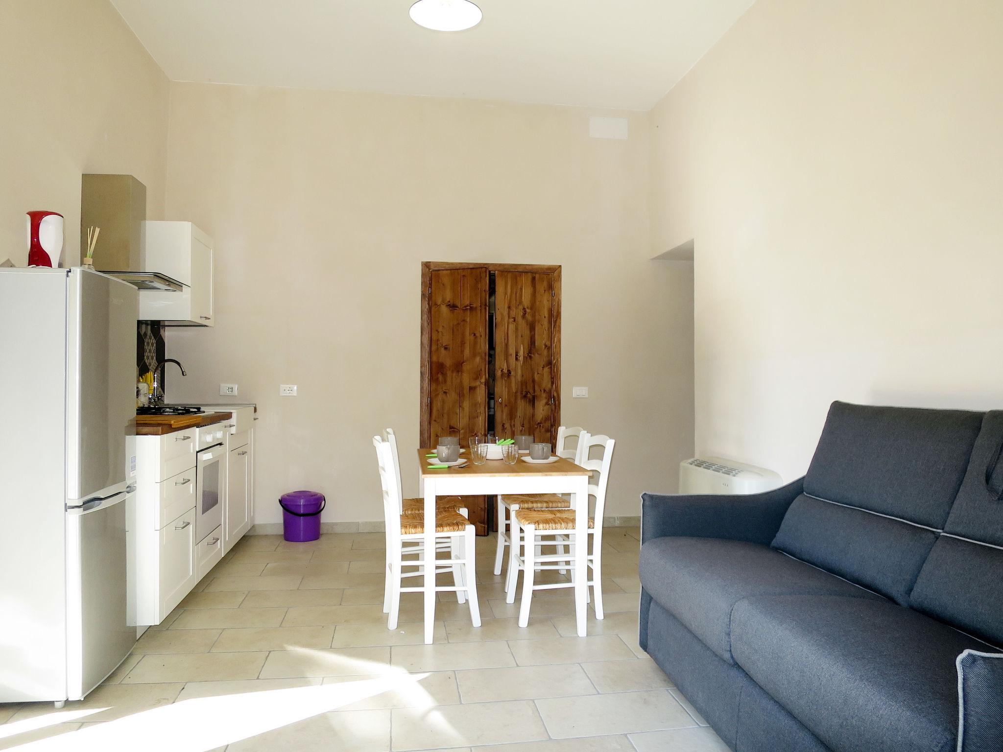 Photo 10 - 1 bedroom Apartment in Bolsena with swimming pool and terrace