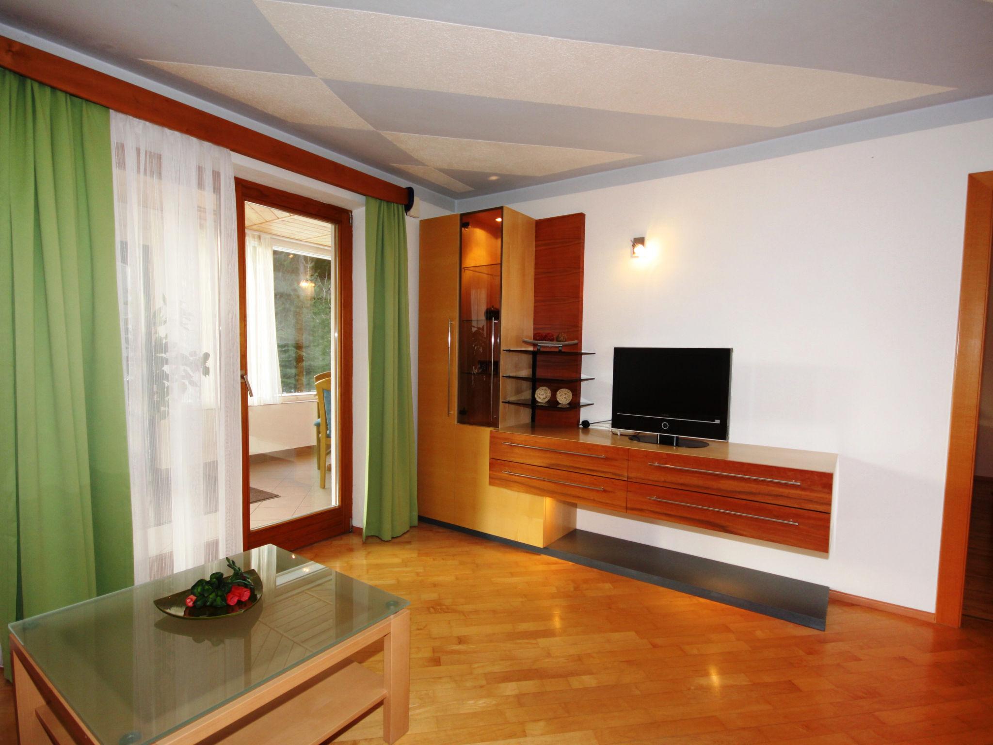 Photo 4 - 2 bedroom Apartment in Radenthein with garden and mountain view