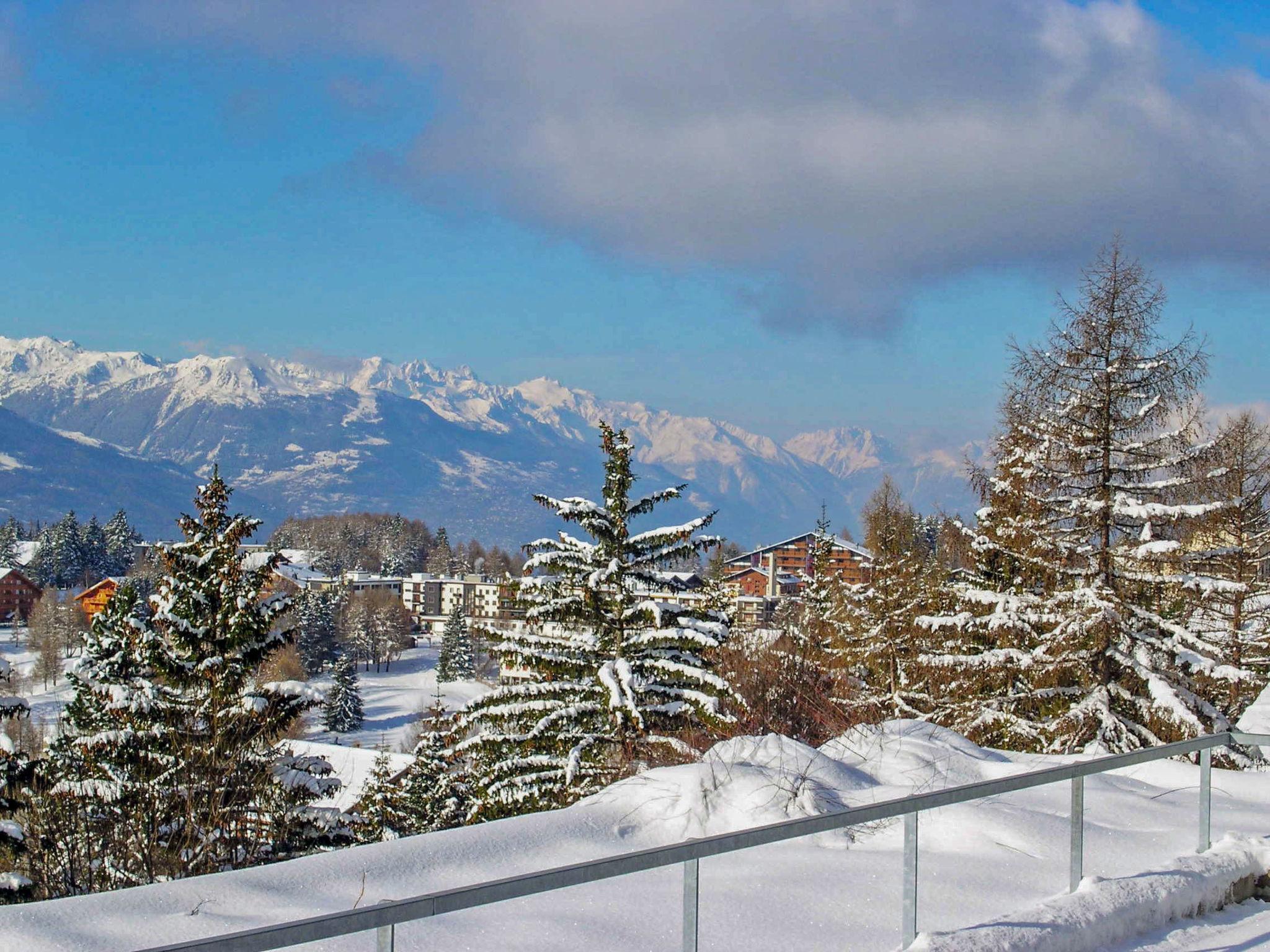 Foto 22 - Apartamento de 2 quartos em Crans-Montana com piscina e vista para a montanha