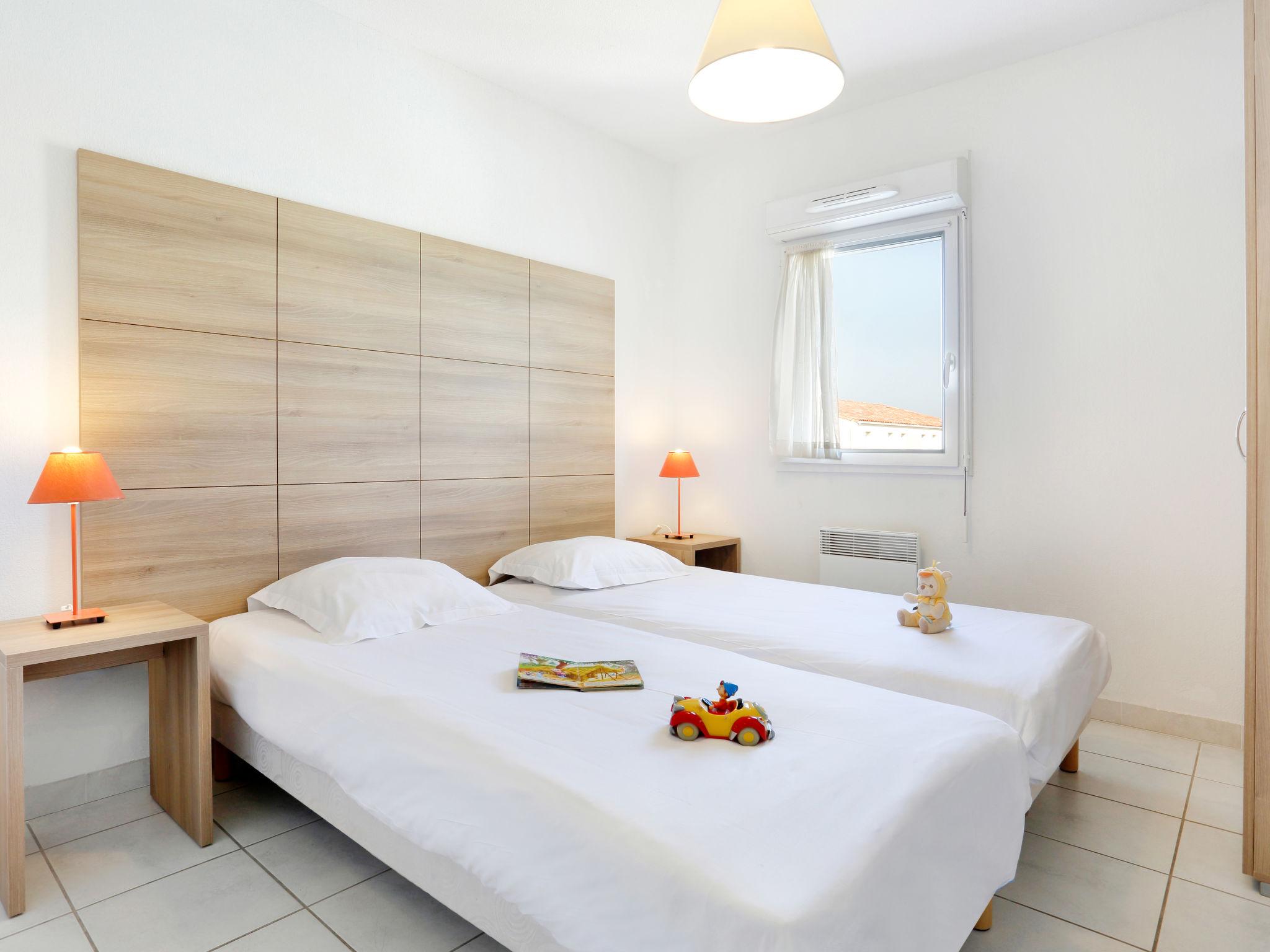 Foto 14 - Appartamento con 1 camera da letto a Le Grau-du-Roi con piscina e vista mare