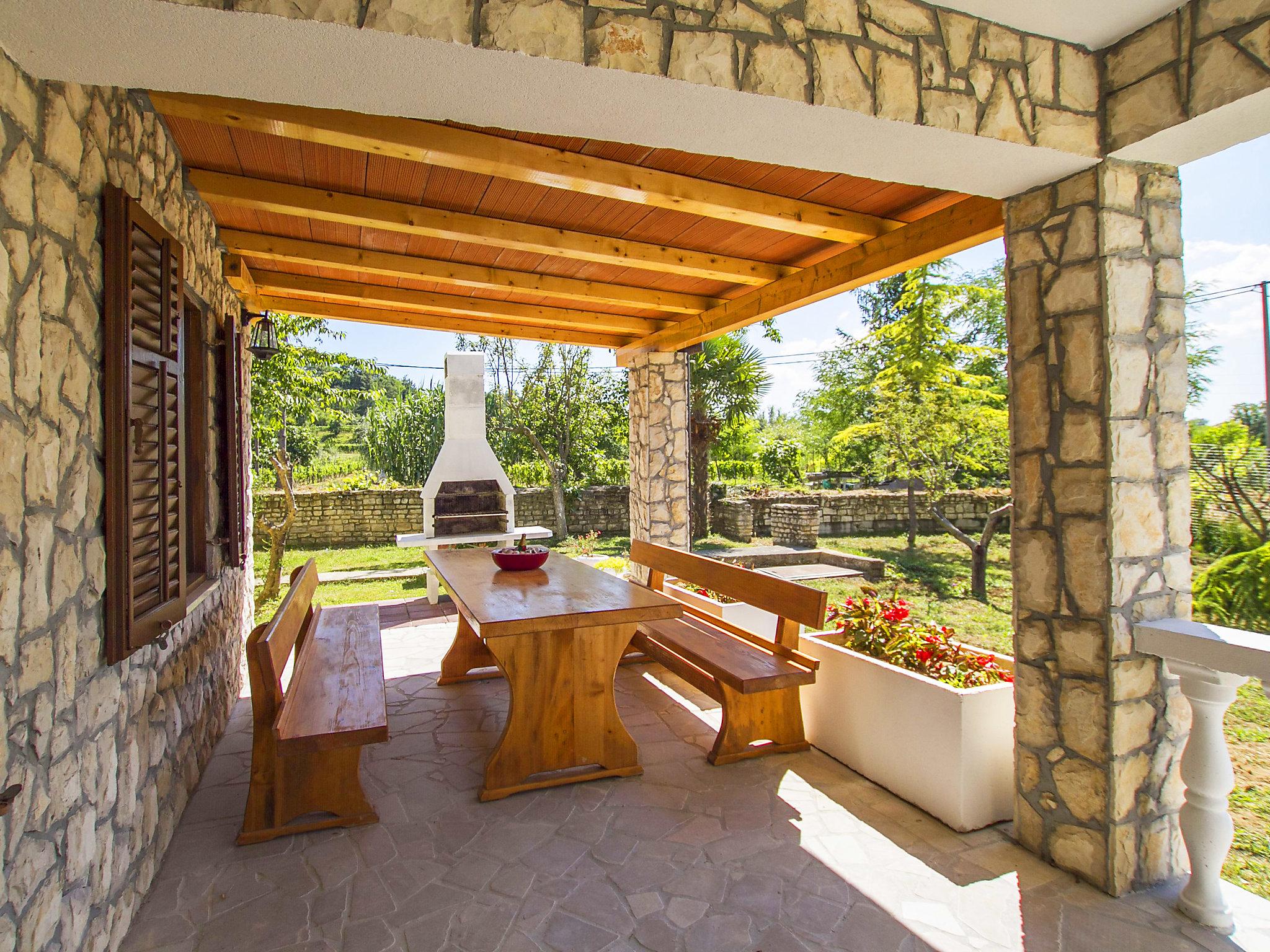 Photo 3 - Maison de 5 chambres à Labin avec piscine privée et jardin