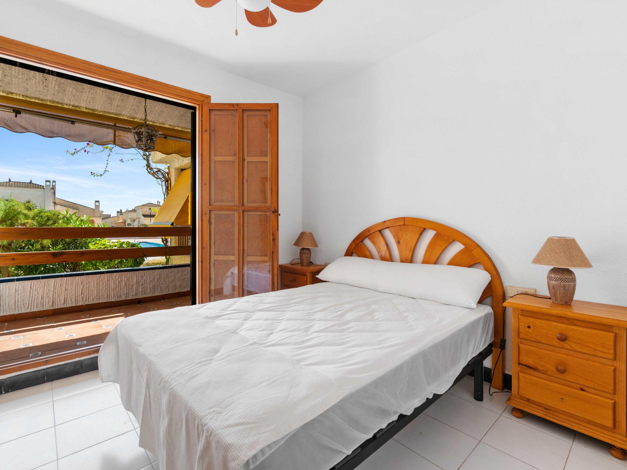 Foto 5 - Apartamento de 2 quartos em Santa Pola com piscina privada e vistas do mar