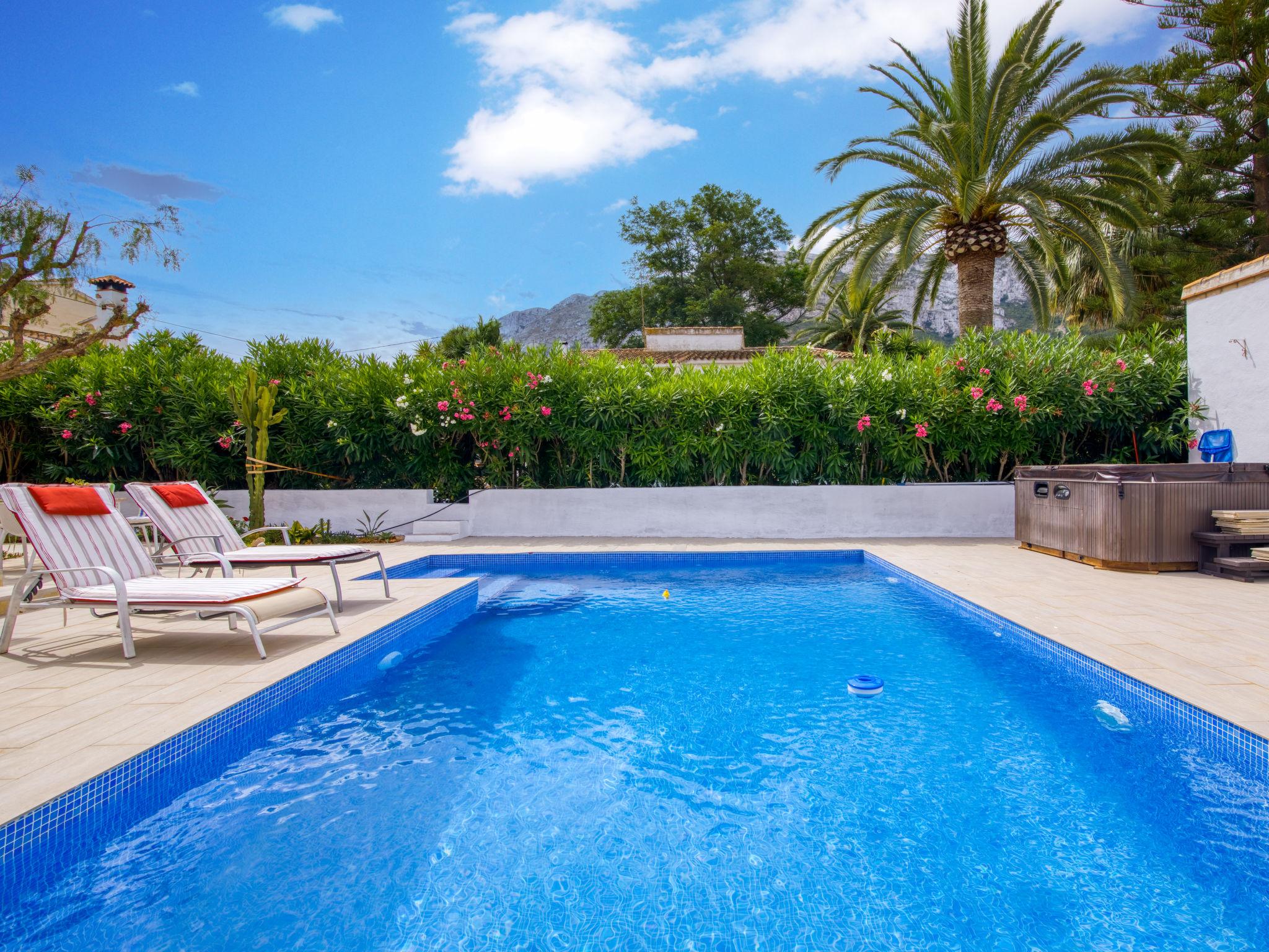 Foto 18 - Casa de 3 habitaciones en Dénia con piscina privada y vistas al mar