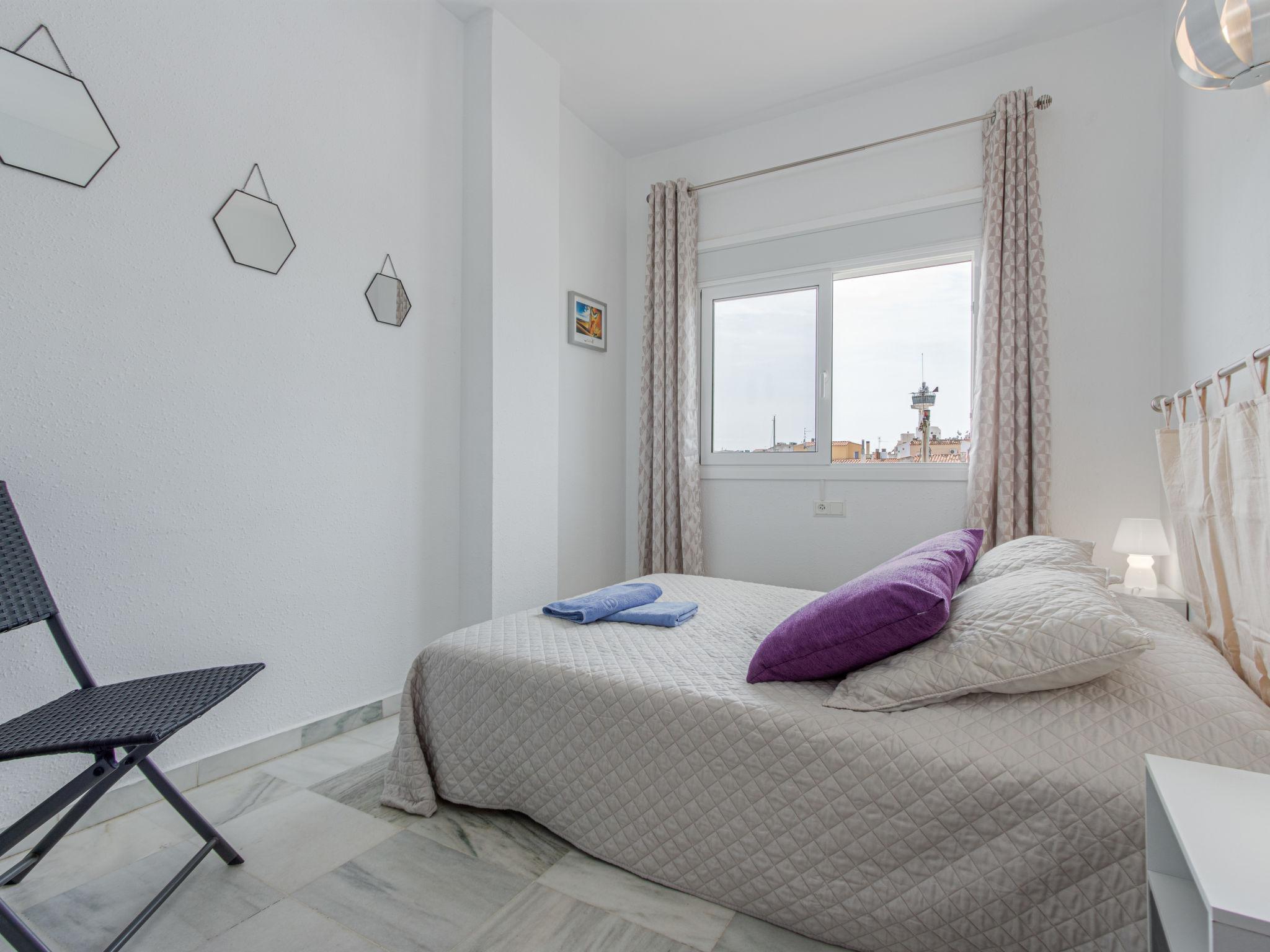Foto 11 - Apartamento de 1 quarto em Castelló d'Empúries com vistas do mar