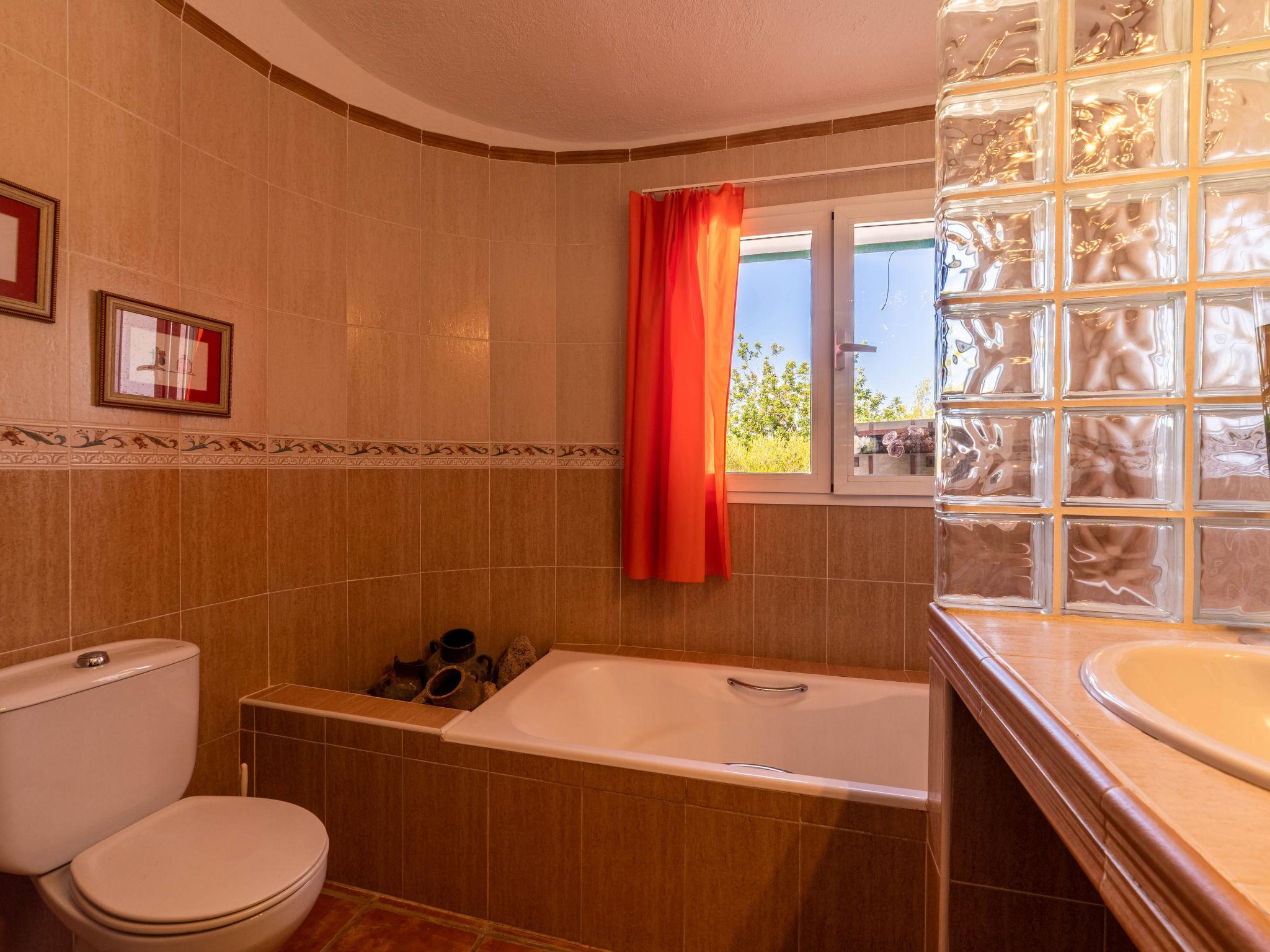 Foto 23 - Haus mit 3 Schlafzimmern in Alcúdia mit privater pool und garten
