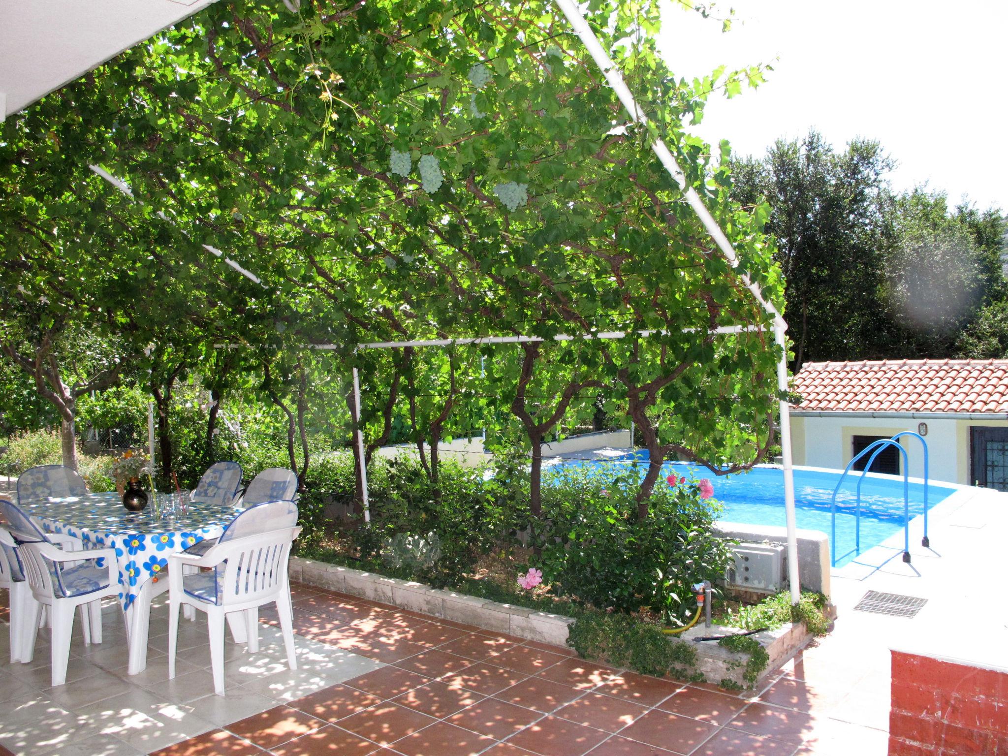 Photo 6 - Appartement de 2 chambres à Vinodolska Općina avec piscine privée et jardin