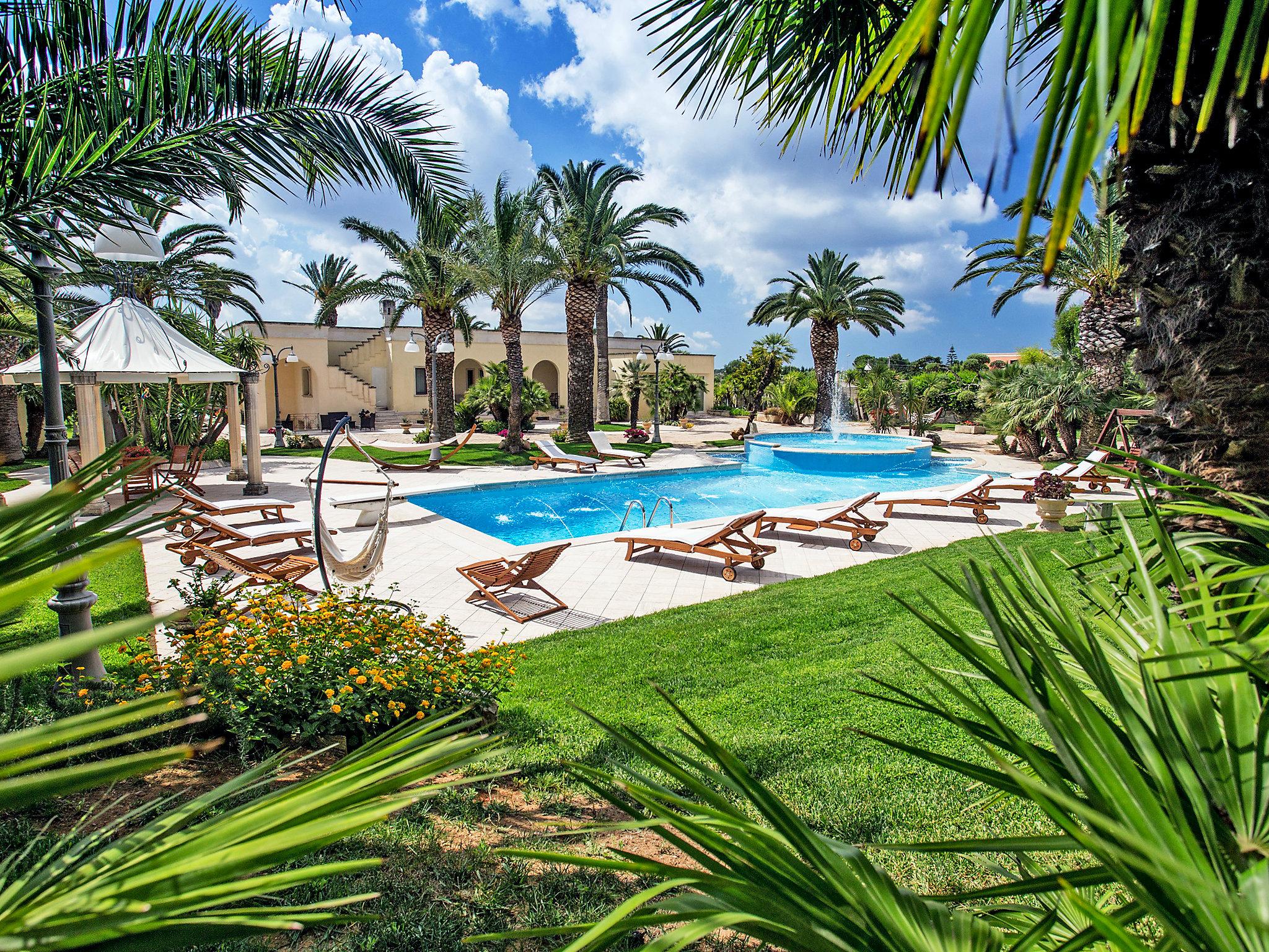 Foto 42 - Casa de 4 quartos em Nardò com piscina privada e vistas do mar