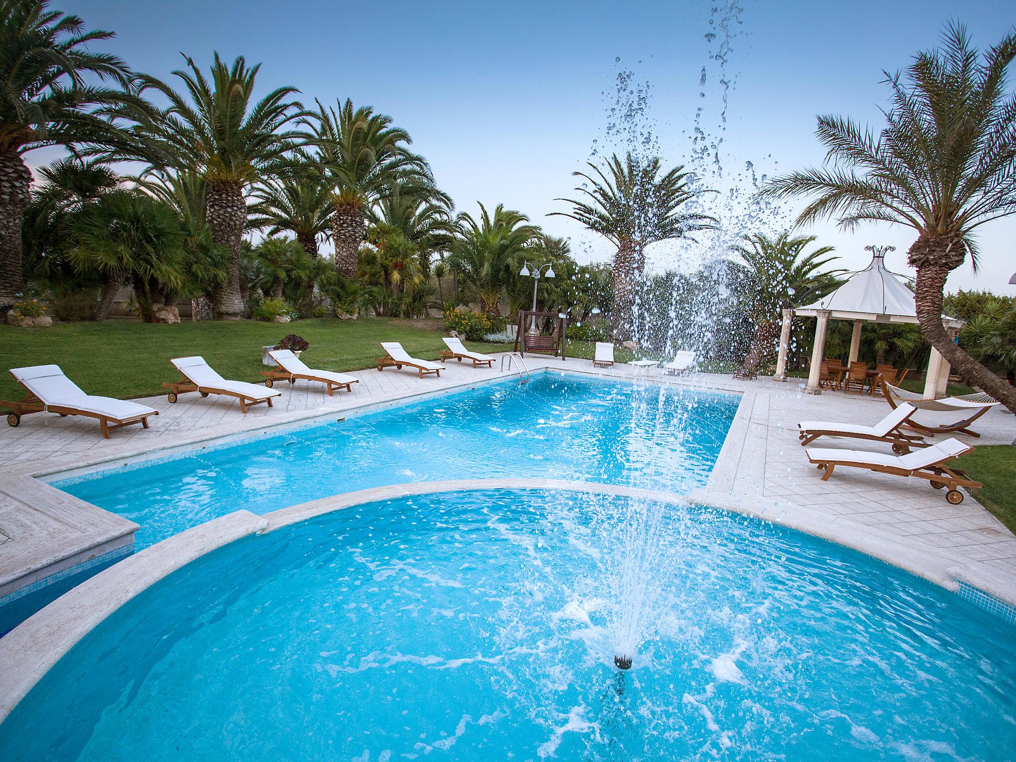 Foto 40 - Casa de 4 quartos em Nardò com piscina privada e vistas do mar