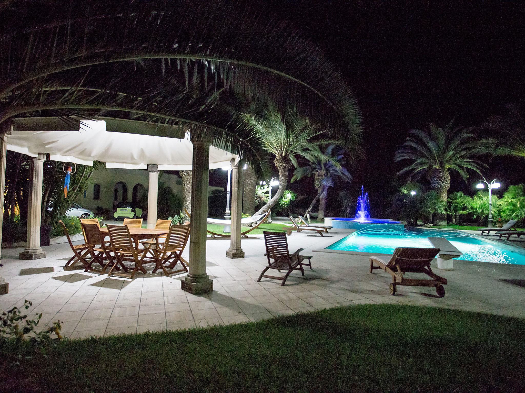 Photo 45 - Maison de 4 chambres à Nardò avec piscine privée et vues à la mer