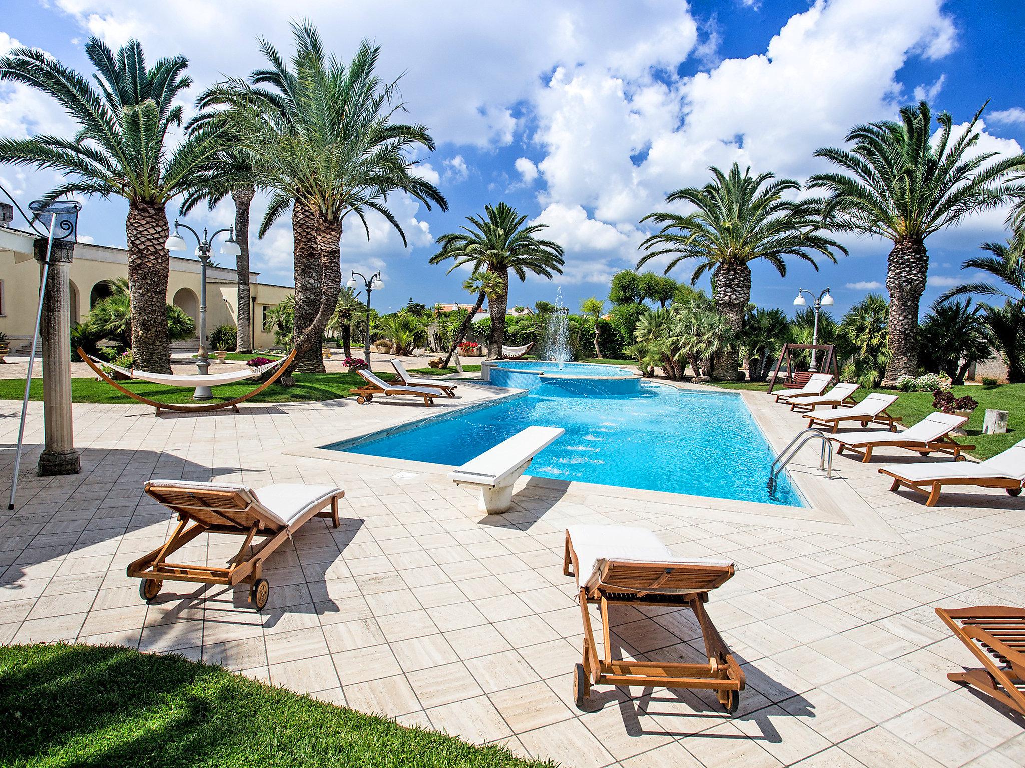 Photo 2 - Maison de 4 chambres à Nardò avec piscine privée et vues à la mer