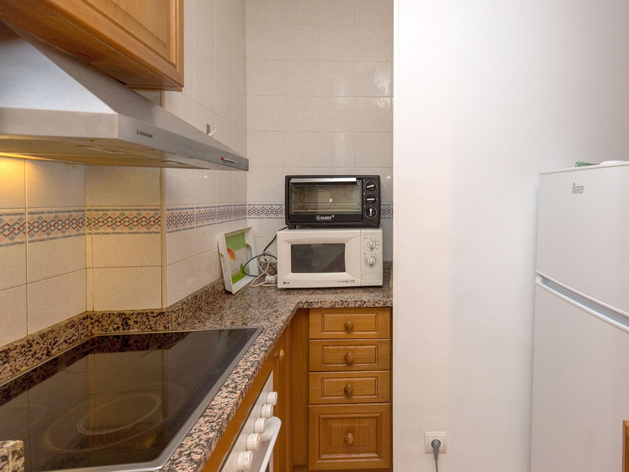 Foto 9 - Appartamento con 1 camera da letto a Sitges con vista mare