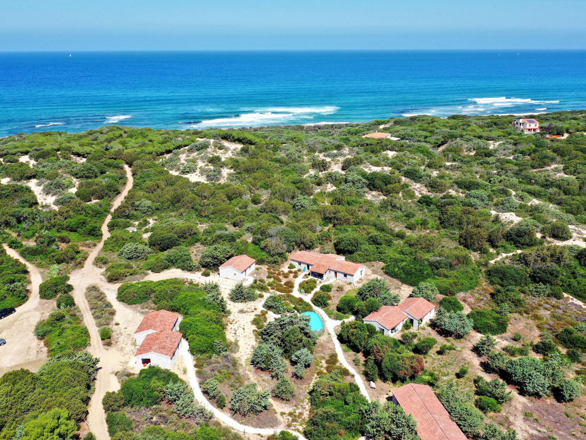 Foto 3 - Haus mit 1 Schlafzimmer in Badesi mit schwimmbad und blick aufs meer