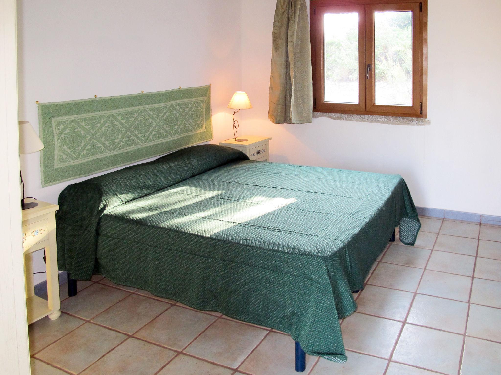 Photo 12 - Maison de 1 chambre à Badesi avec piscine et jardin