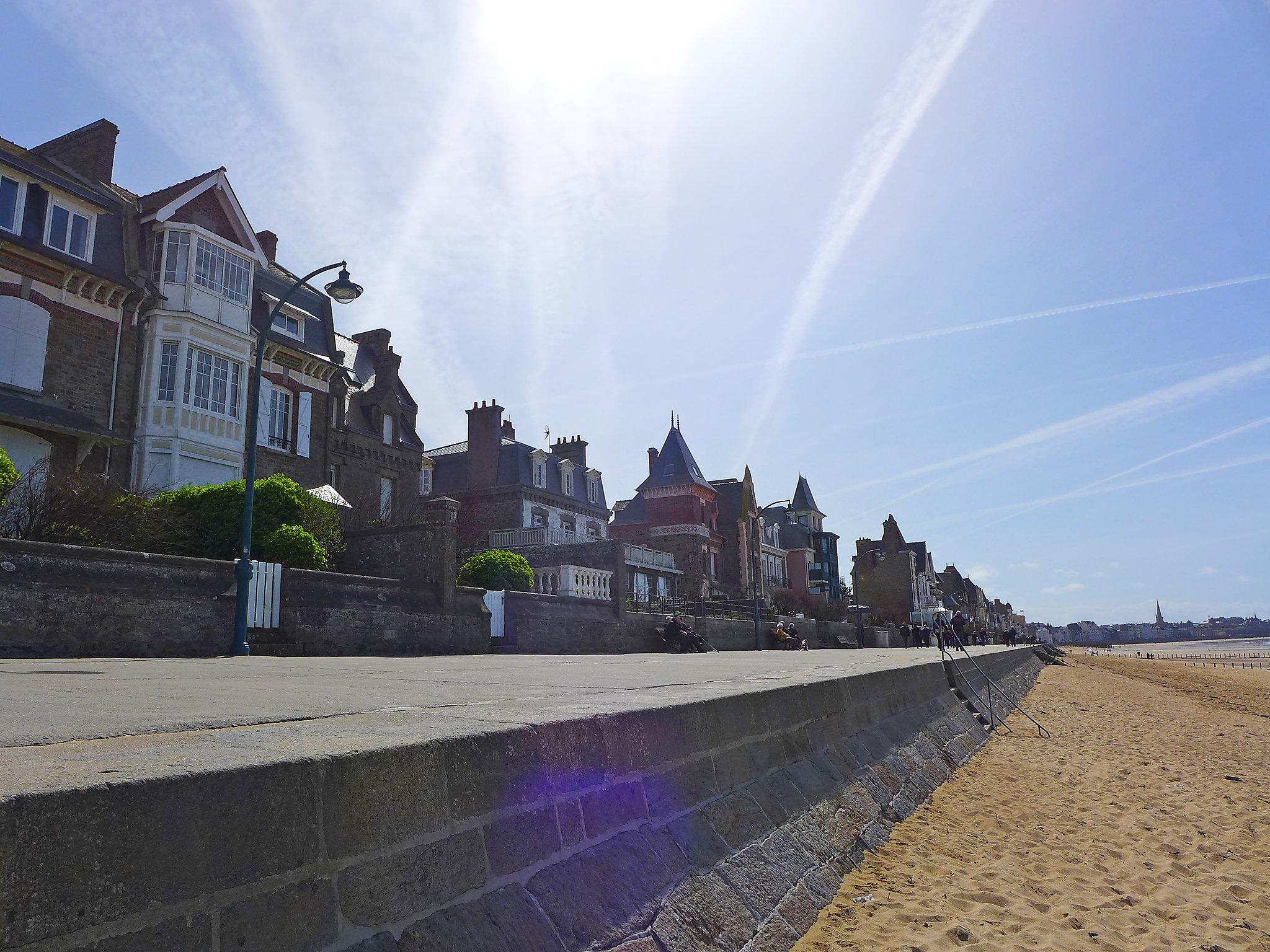 Photo 20 - 1 bedroom Apartment in Saint-Malo with terrace