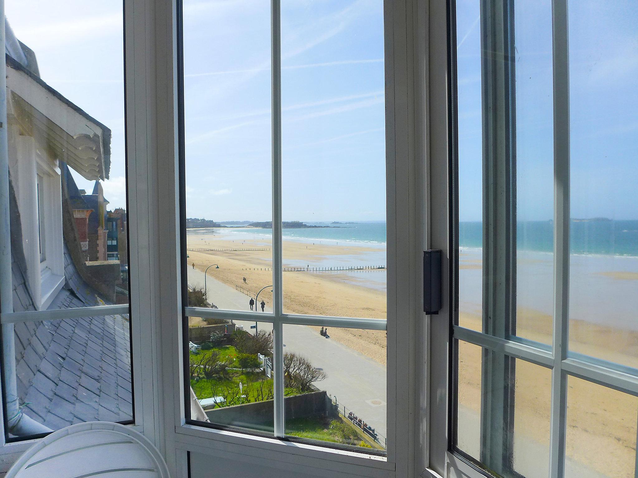 Foto 18 - Apartment mit 1 Schlafzimmer in Saint-Malo mit terrasse und blick aufs meer