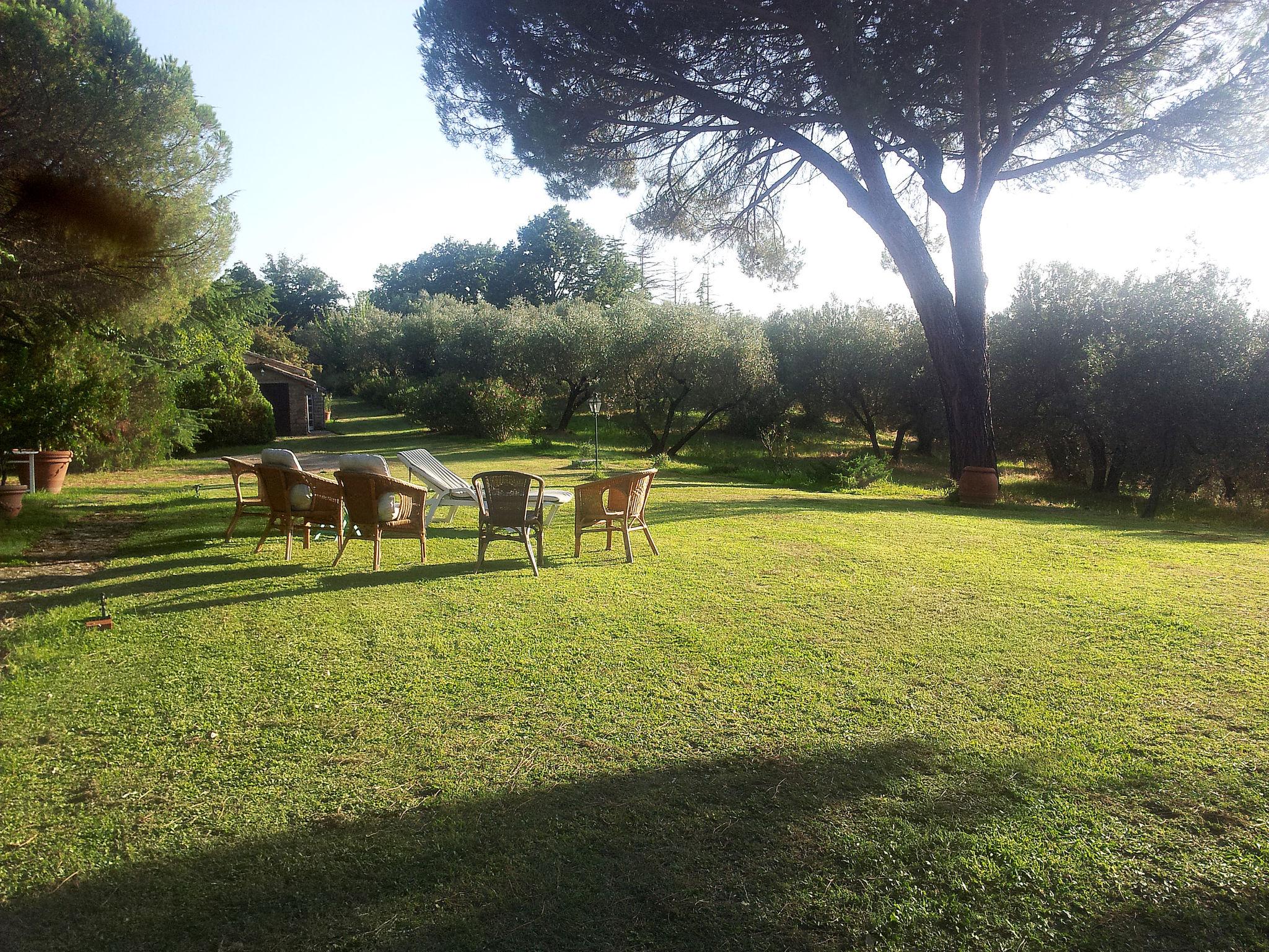 Foto 18 - Apartamento em Bolsena com piscina e jardim