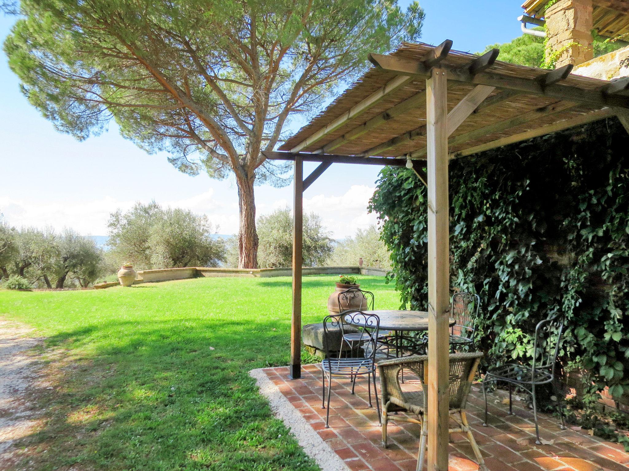 Foto 5 - Apartamento de 2 quartos em Bolsena com piscina e jardim