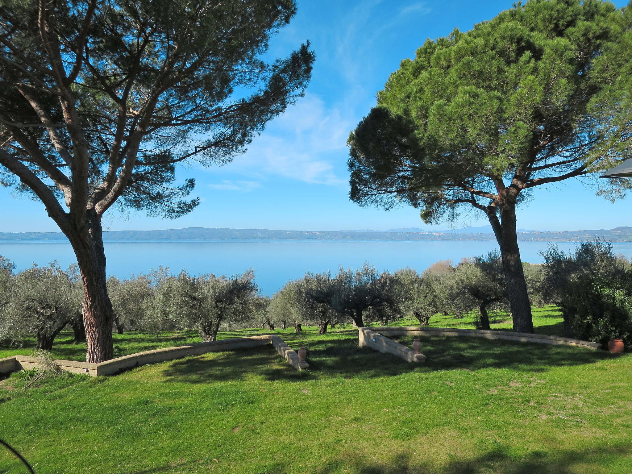 Photo 21 - 2 bedroom Apartment in Bolsena with swimming pool and garden